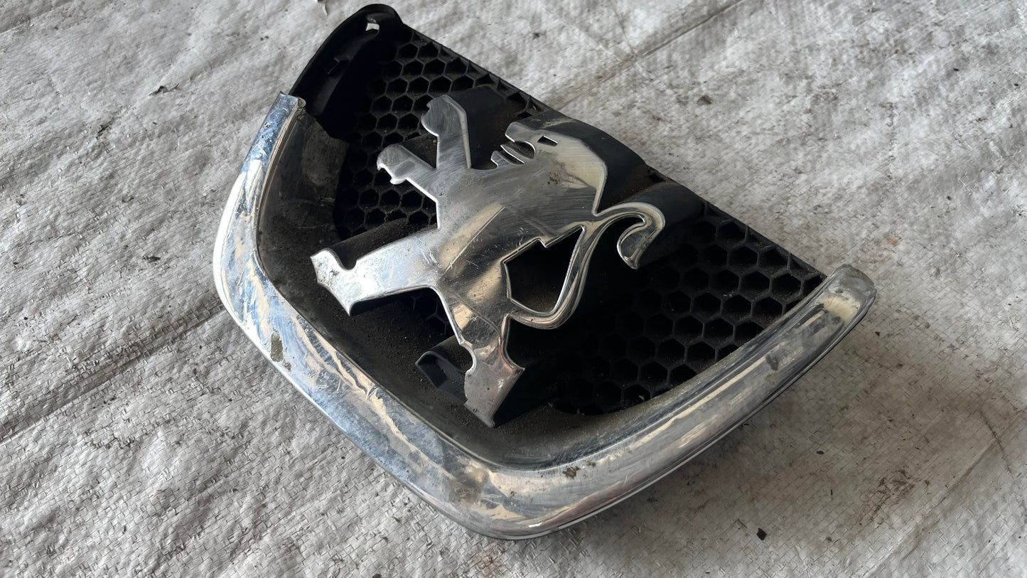 Емблема Peugeot 207