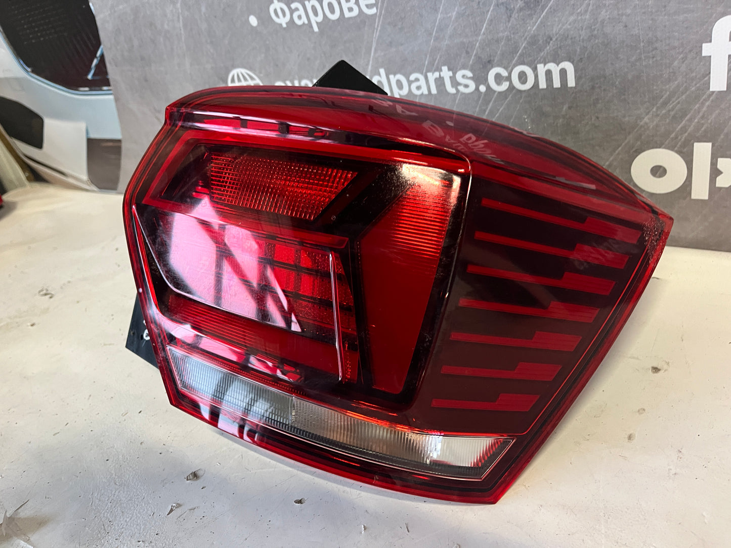 Десен стоп Volkswagen Polo 6 2020г.