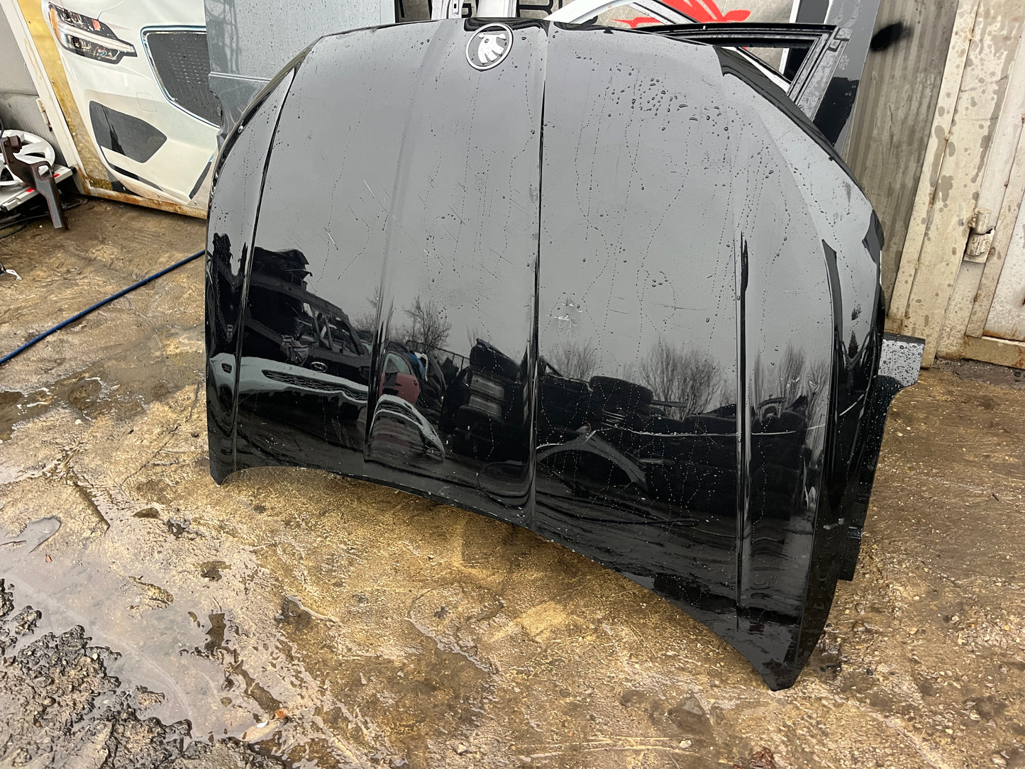 Капак Skoda Enyaq 2023г