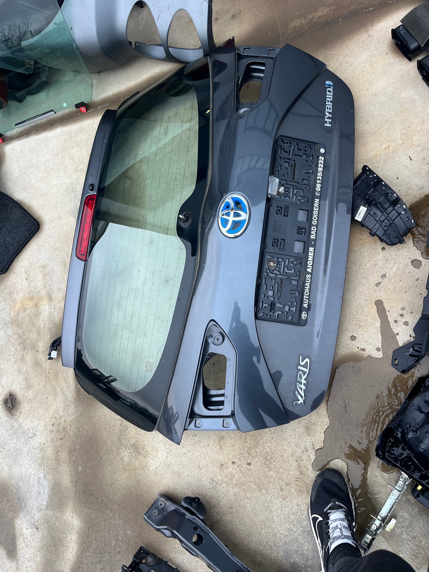 Капак,багажник Toyota Yaris 2020г.