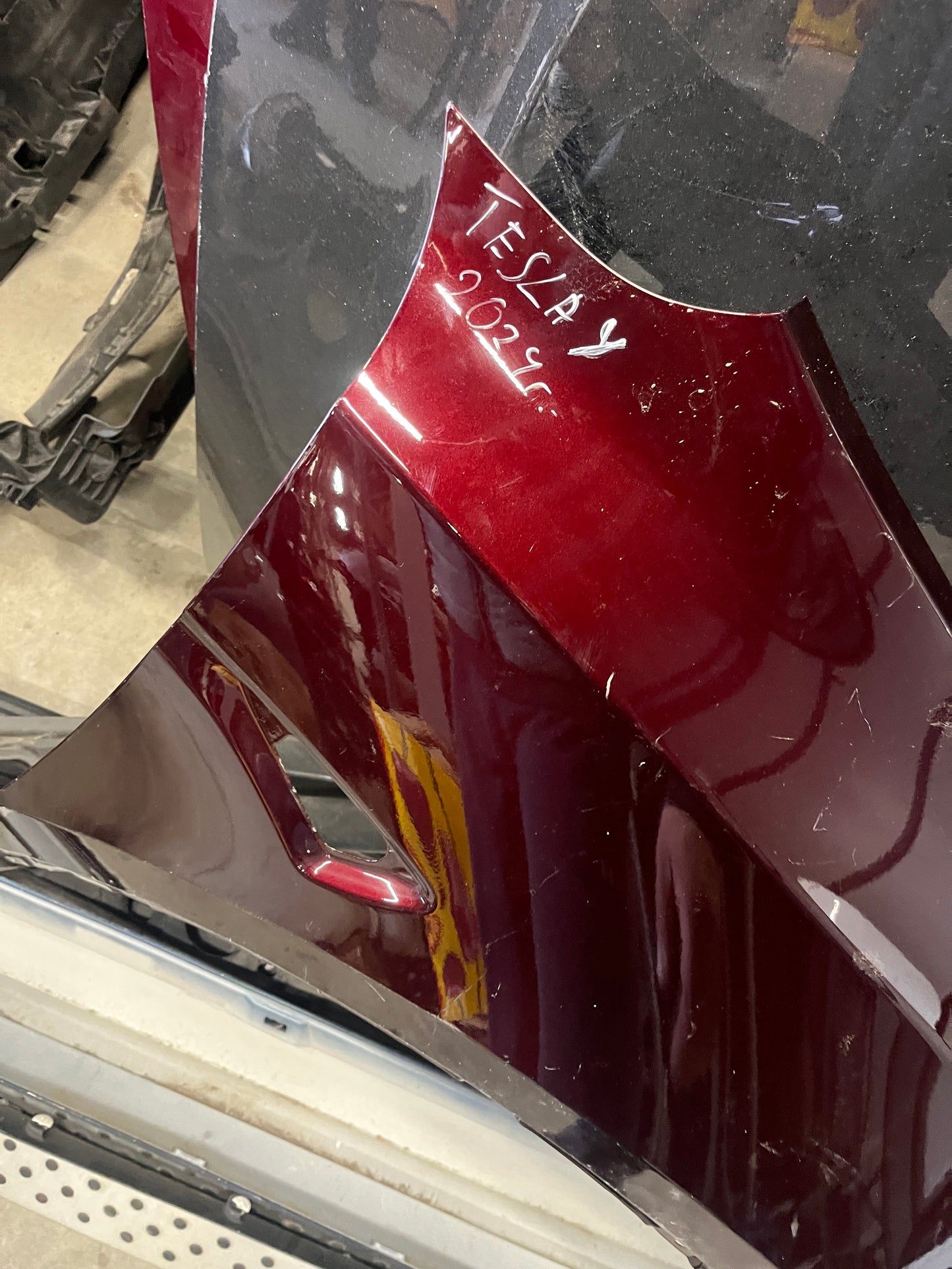 десен калник Tesla Y 2020- 2бр
