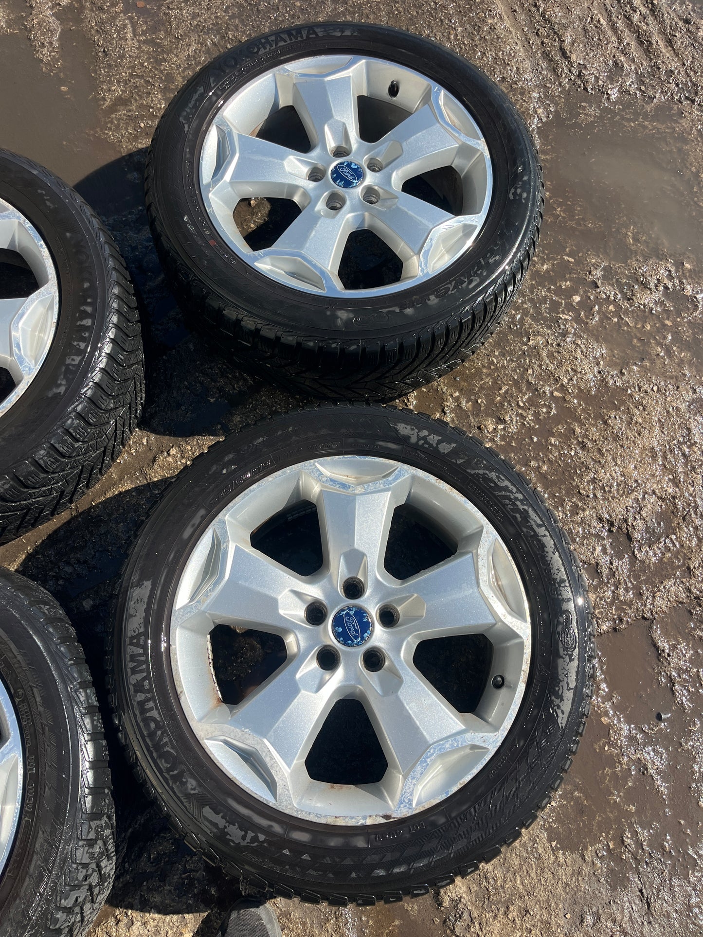 Джанти Ford Kuga