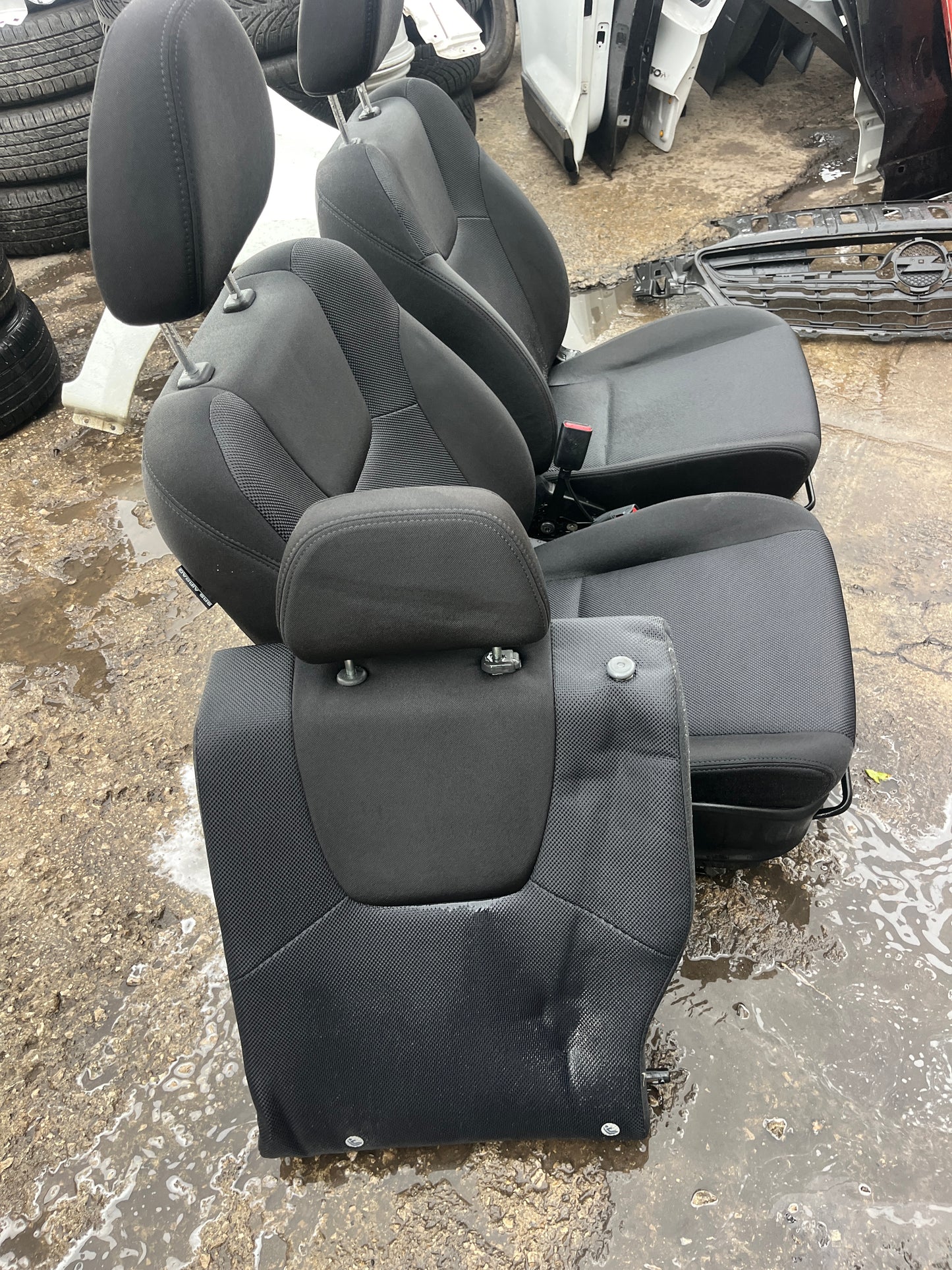 Седалки Subaru Impreza 3 2008-2011