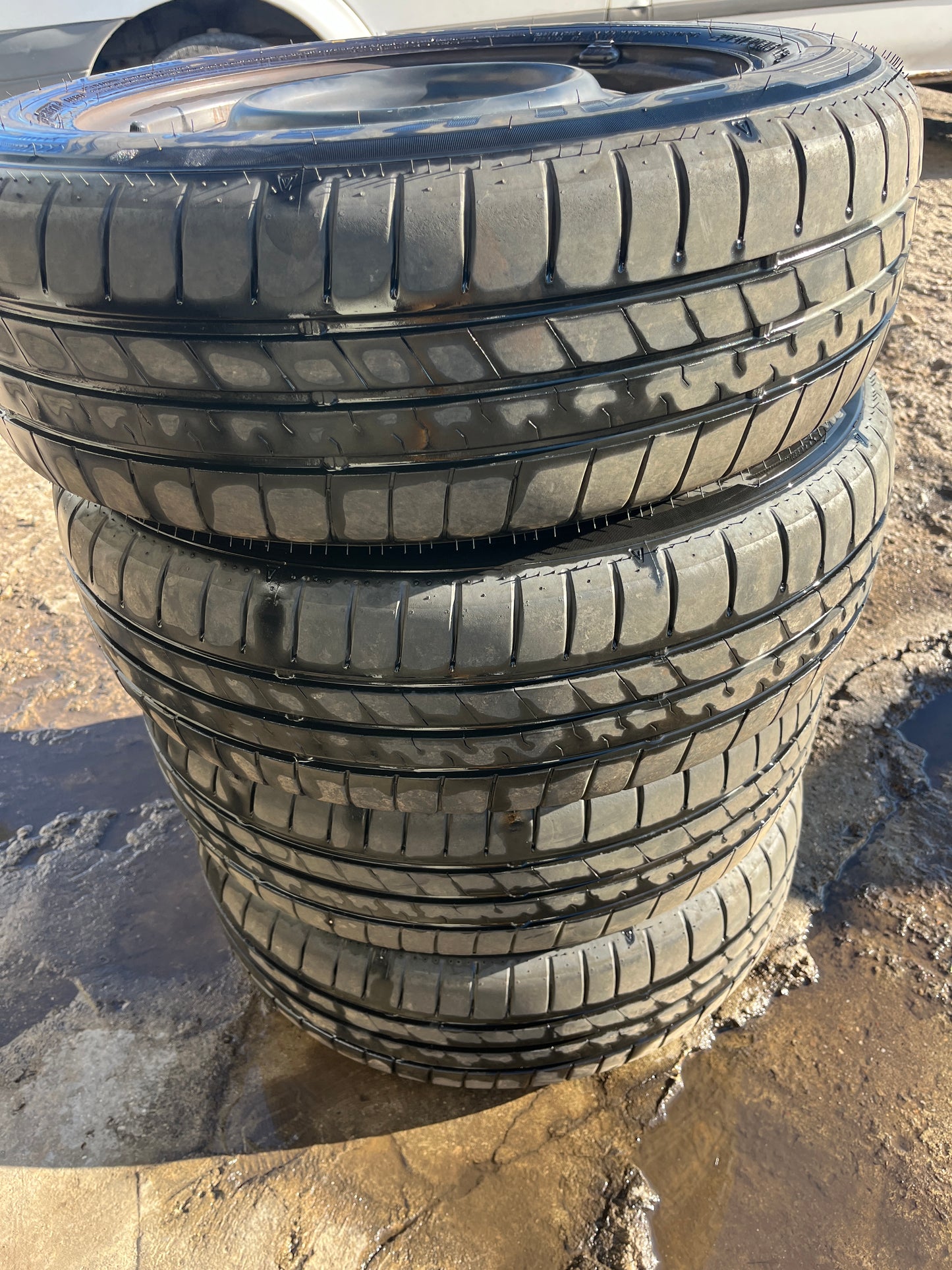 Гуми 205 60 16 Falken