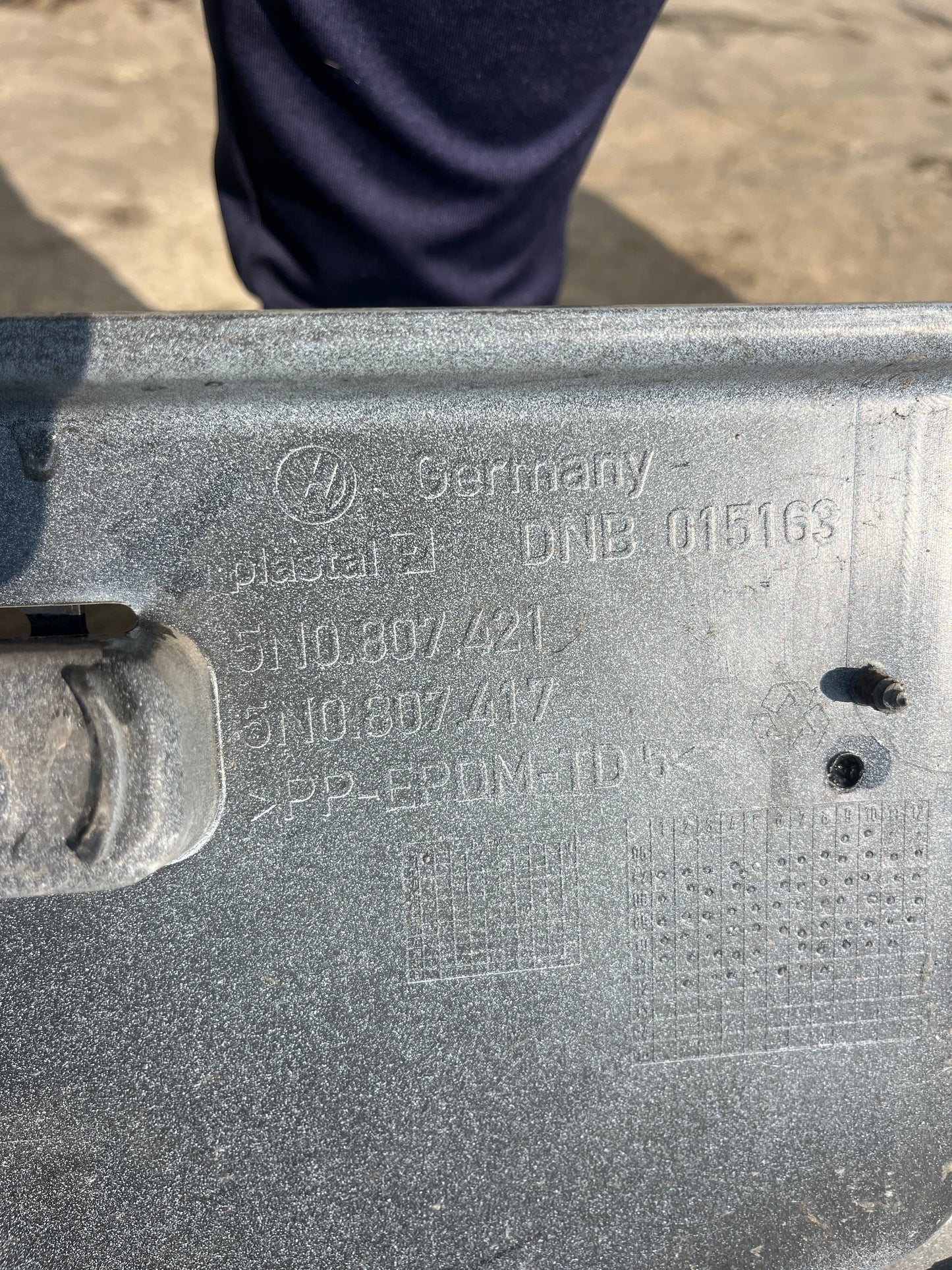Оригинална задна броня за VW Tiguan 2010г.Добро състояние!
5N0807421.
www.avangardparts.com