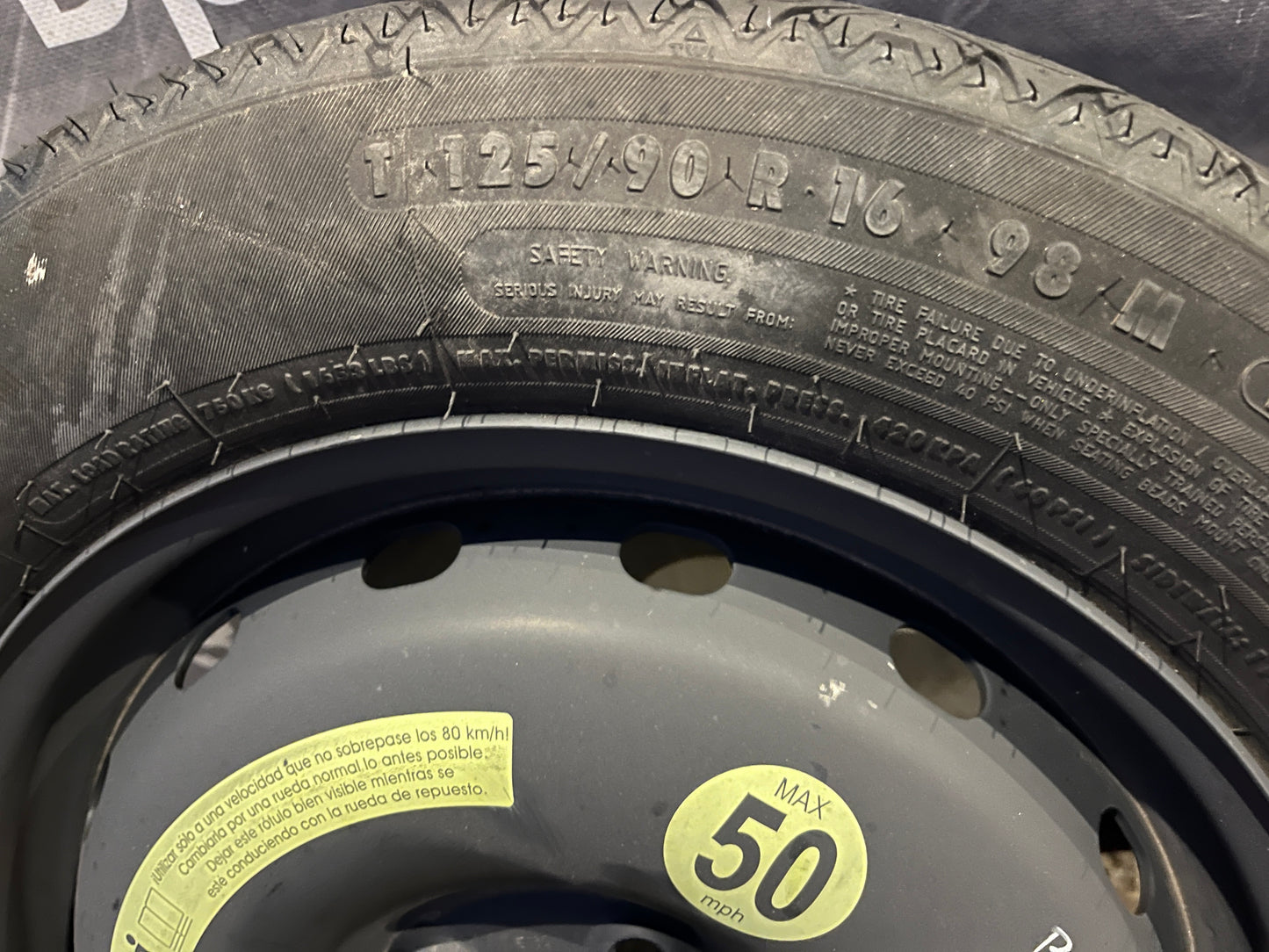 Патерица,бандажна гума Mercedes B Class 5x112 16