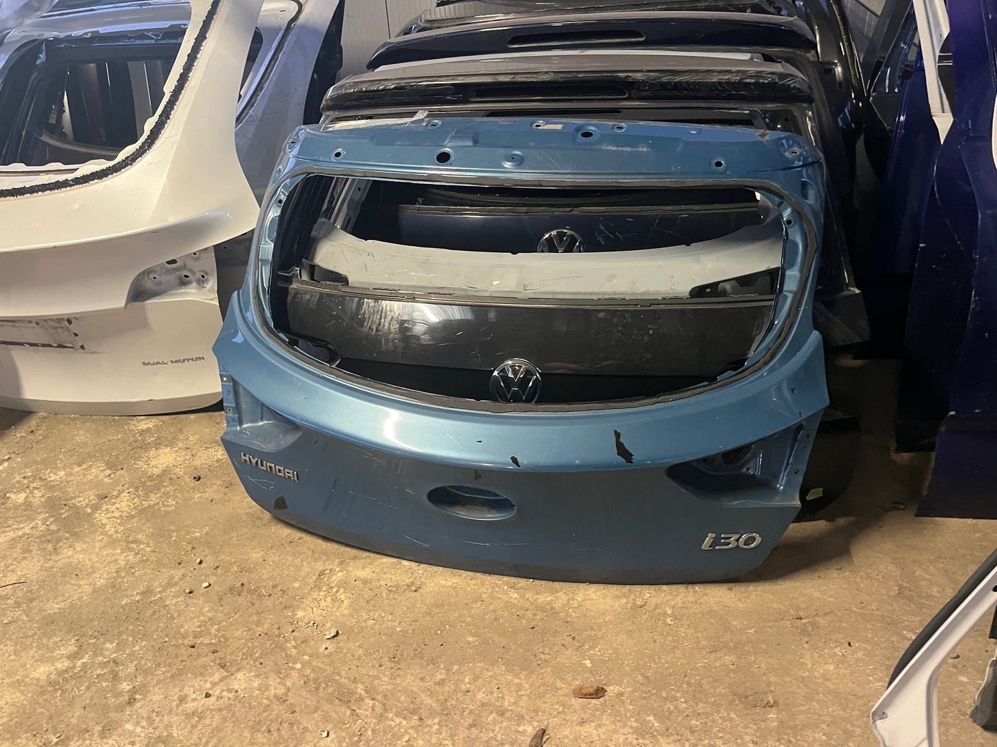 Капак/багажник Hyundai I30 2017г 3бр