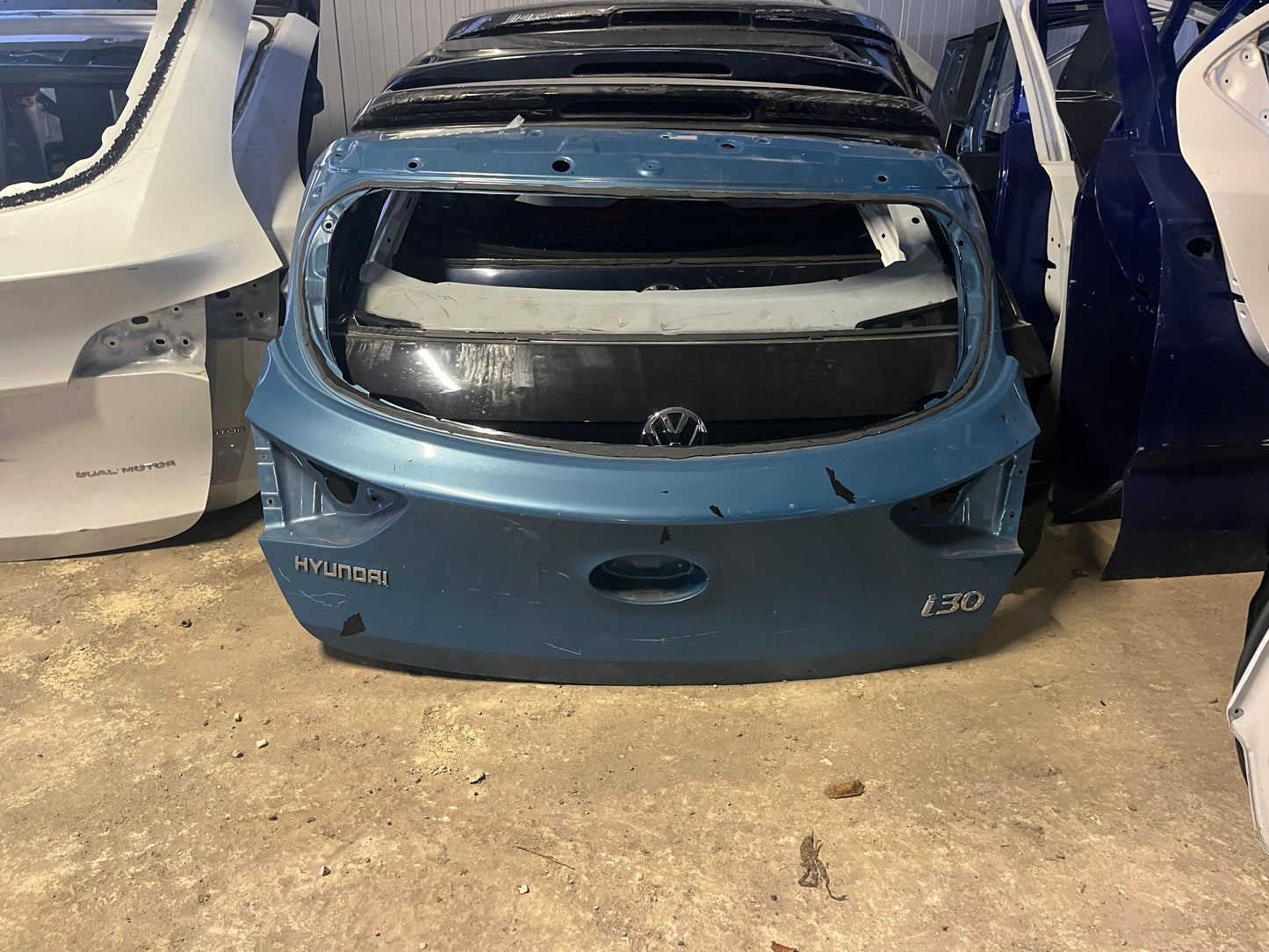 Капак/багажник Hyundai I30 2017г 3бр