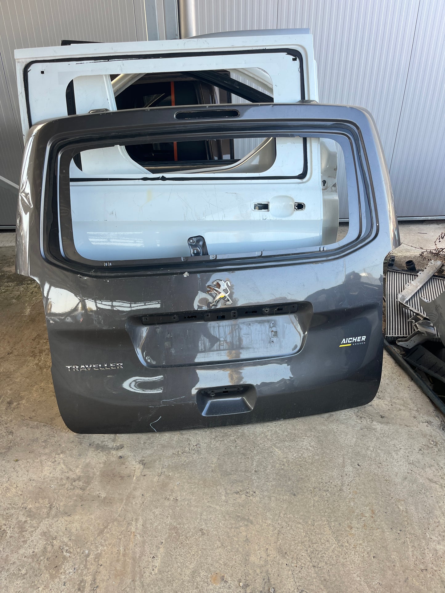 Капак,Врата,багажник Peugeot Traveller