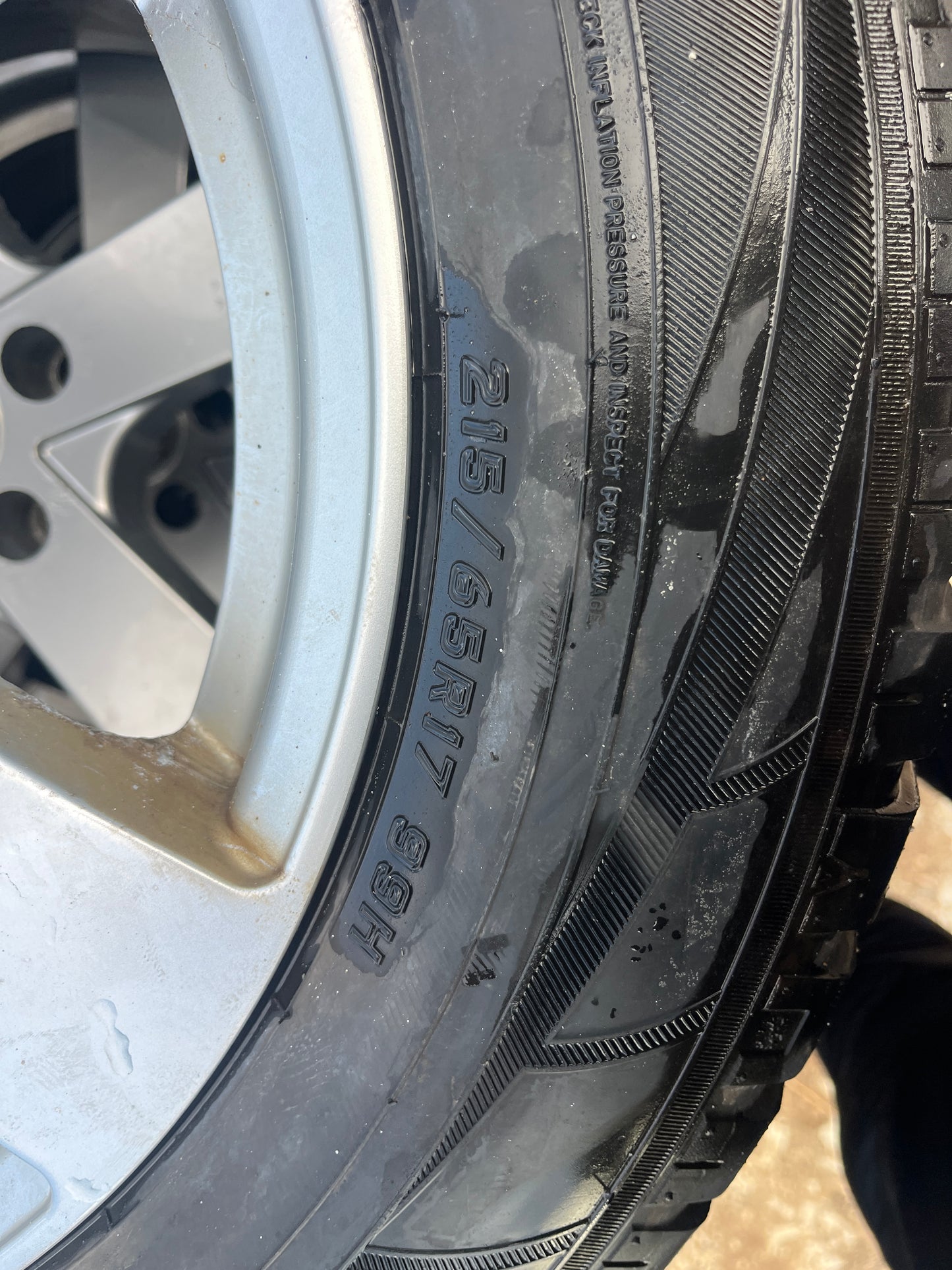 Гуми 215 65 17 Falken