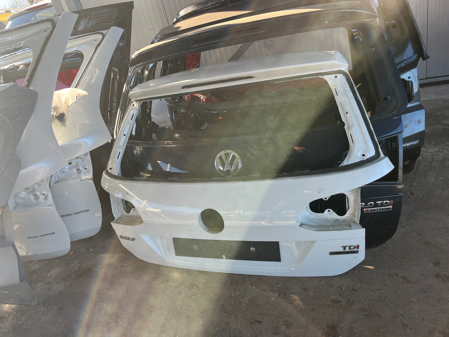 Багажна врата,капак VW Golf 7