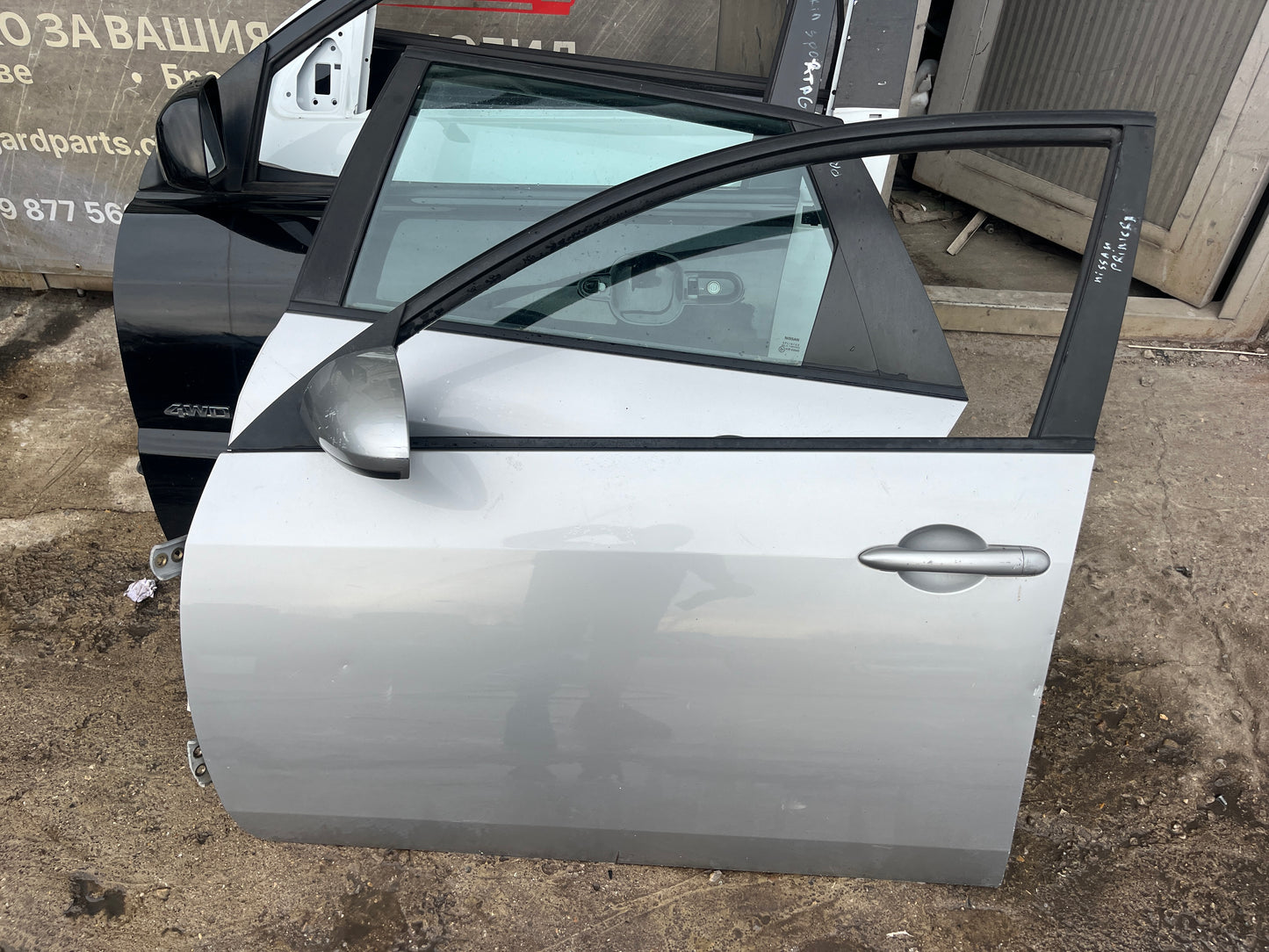 Врата и огледало Nissan Primiera 2008г.