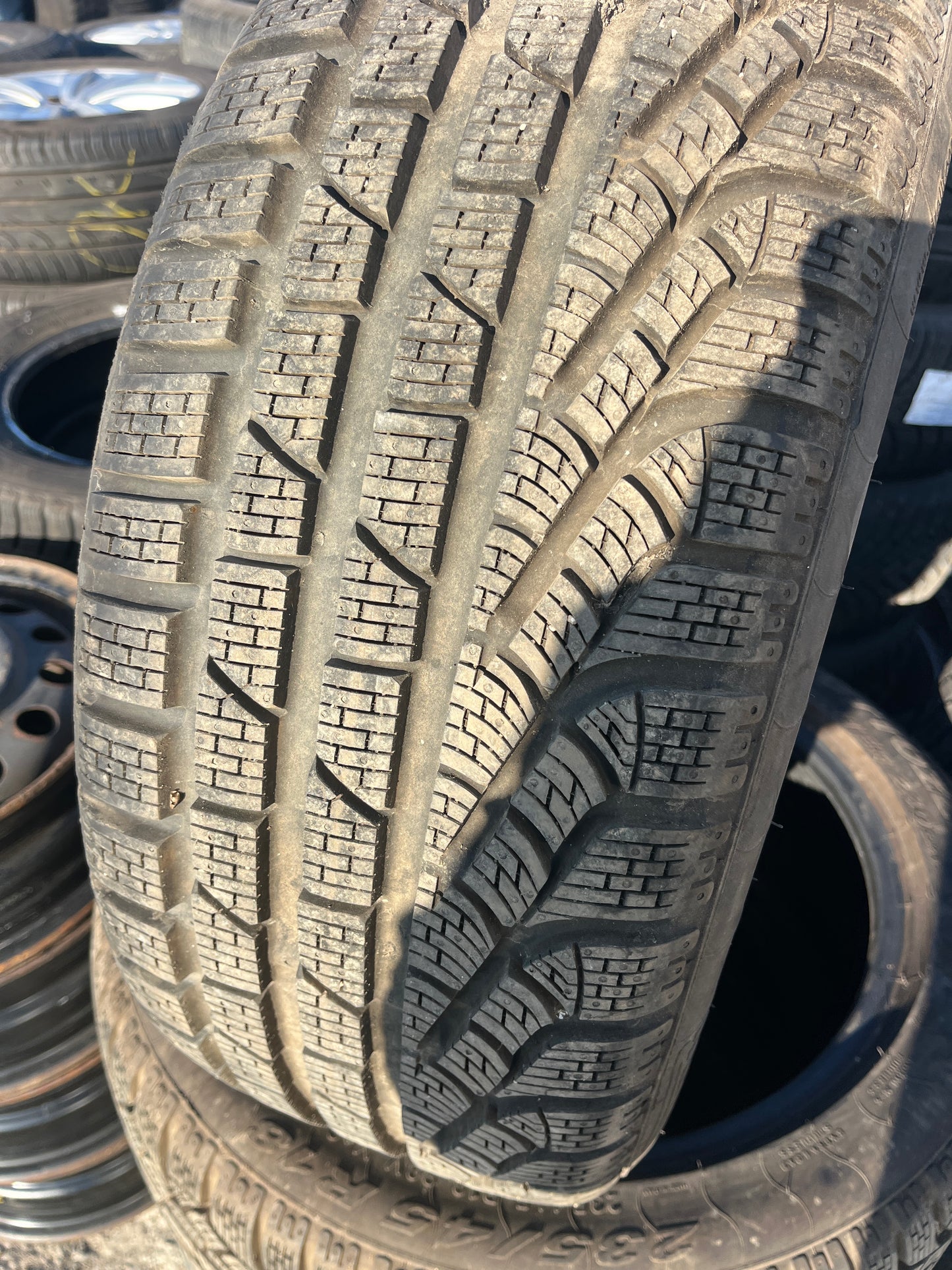 Гуми 235 45 18 Pirelli