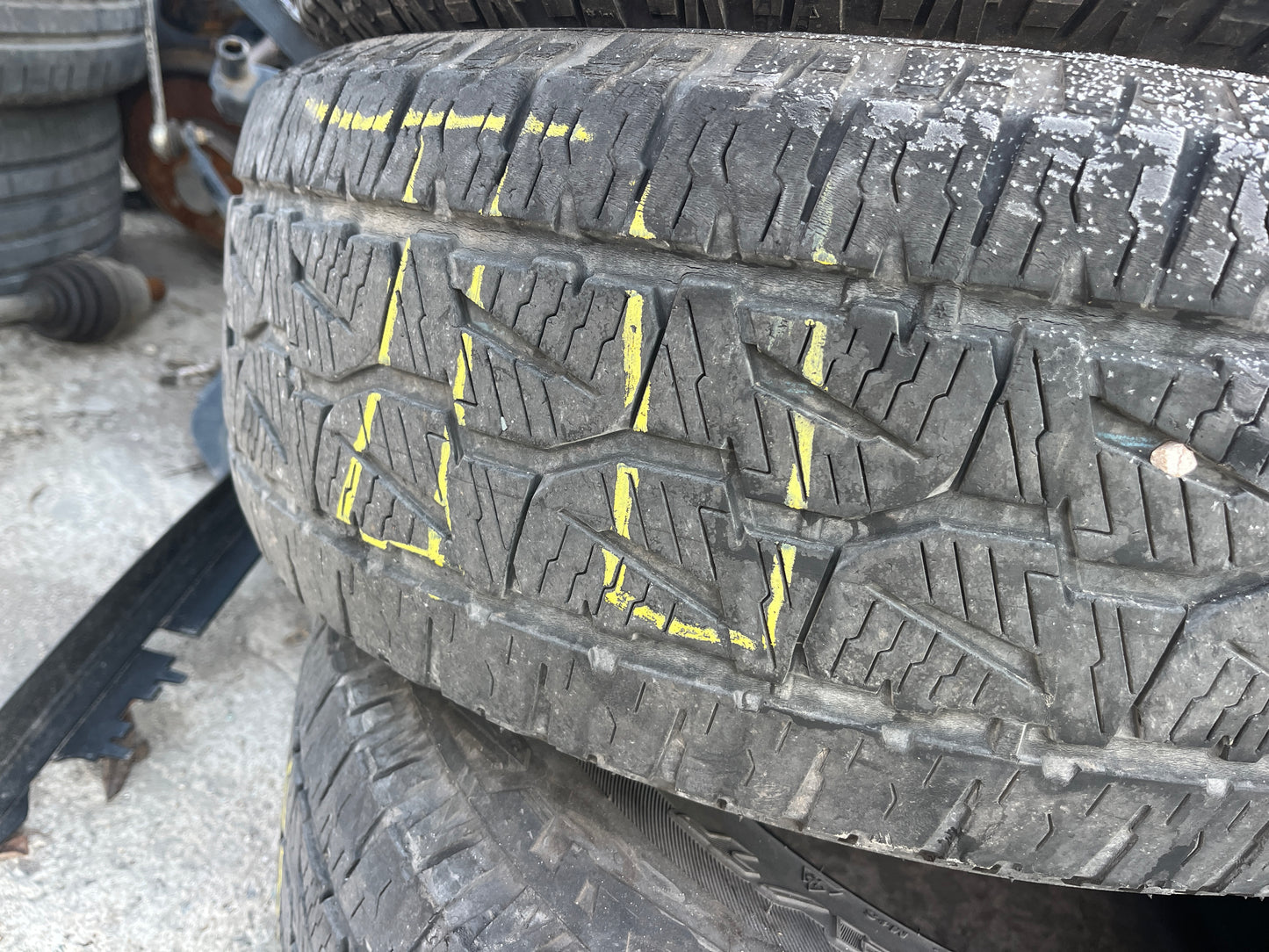 Гуми 265 65 17 Bridgestone