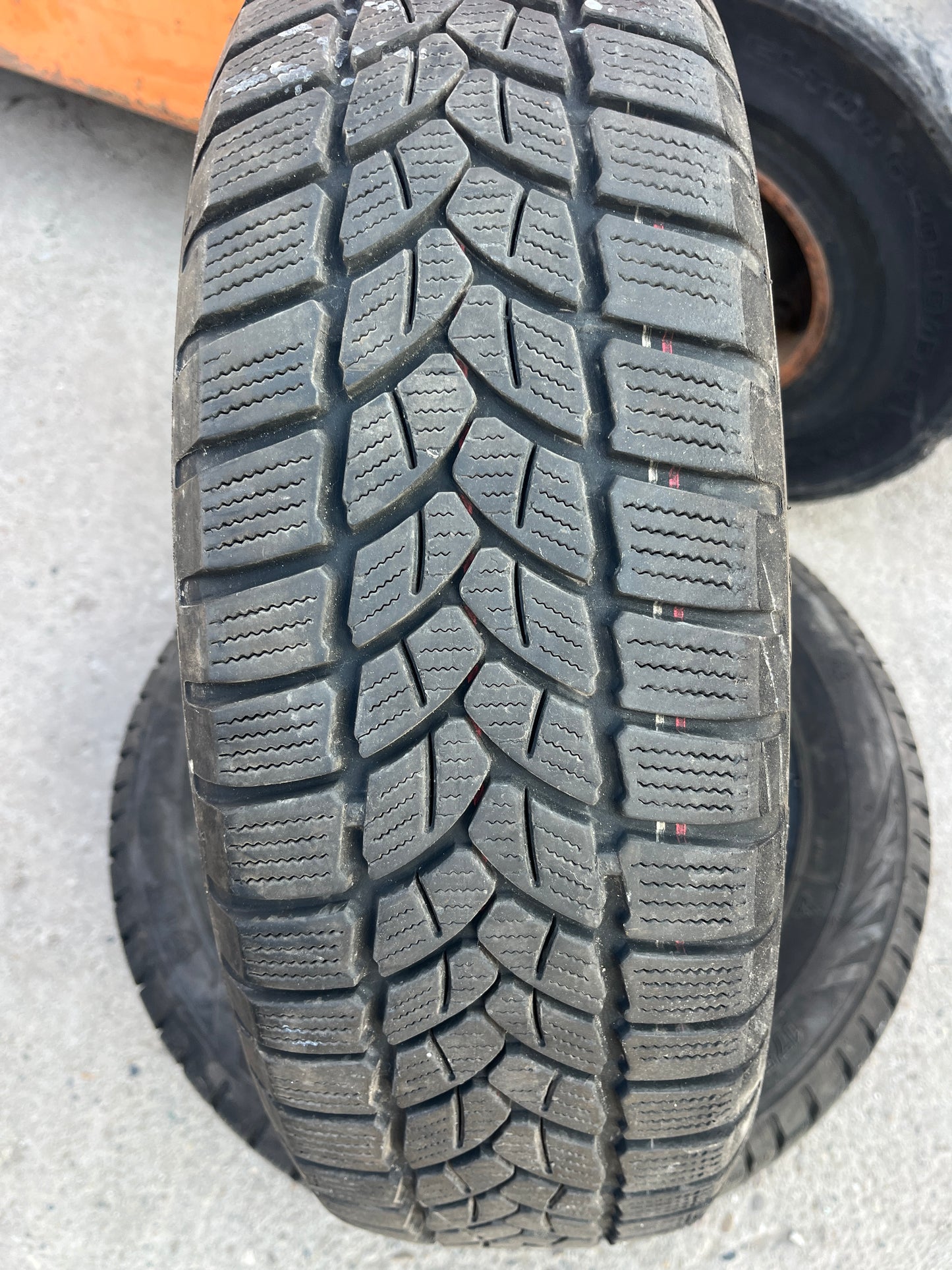 Гуми 175 65 15 Firestone