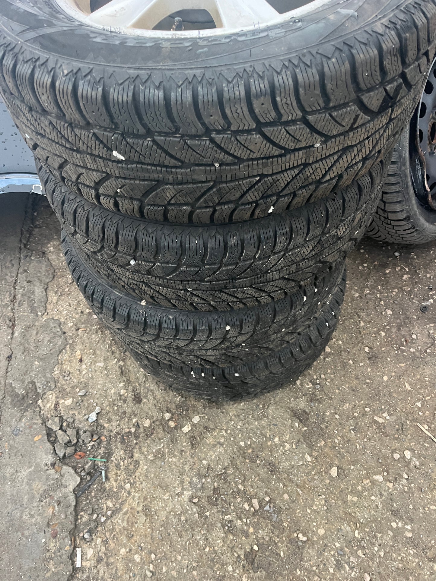 Гуми 215 65 16 Cooper