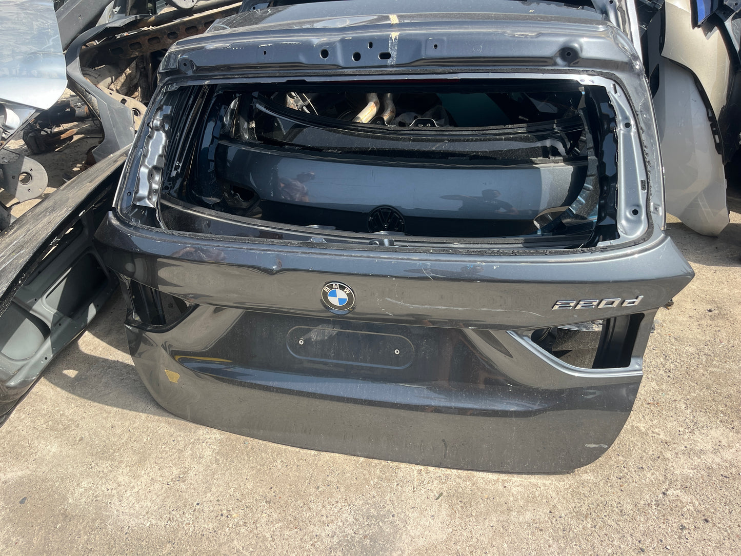 BMW 2 F46 Капак/Багажник
