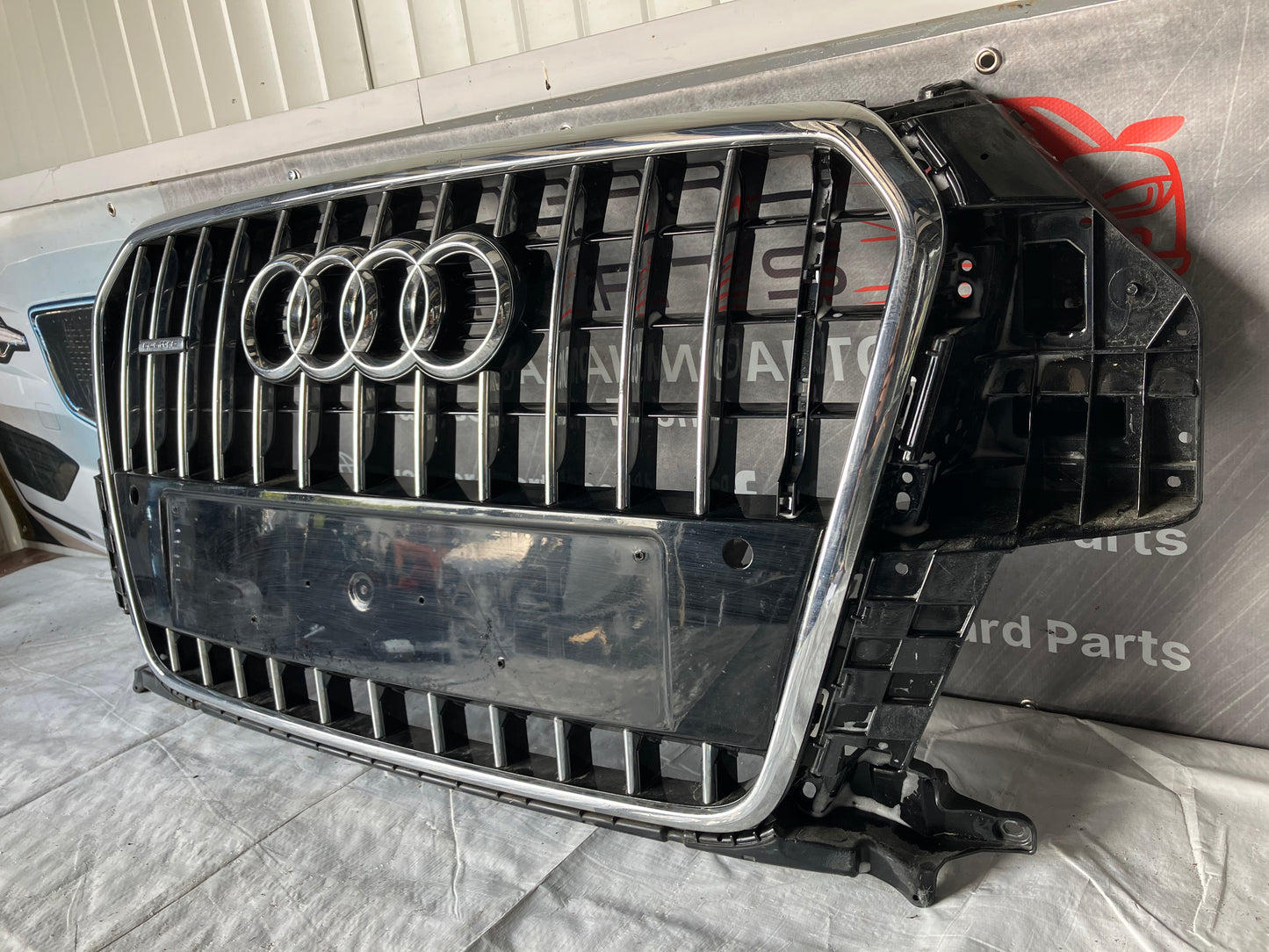 Решетка Audi Q3 8U 10- S-line