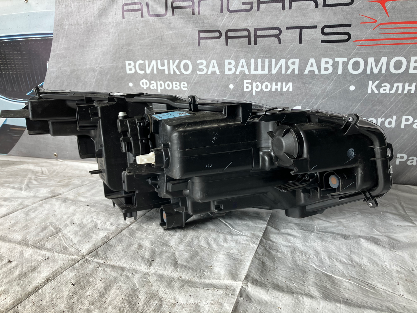 Ляв фар Toyota Yaris Cross 2021-