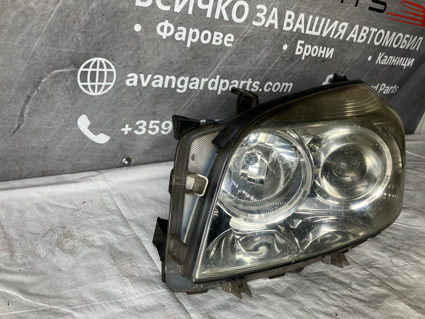 Ляв фар Toyota rav 4 06-