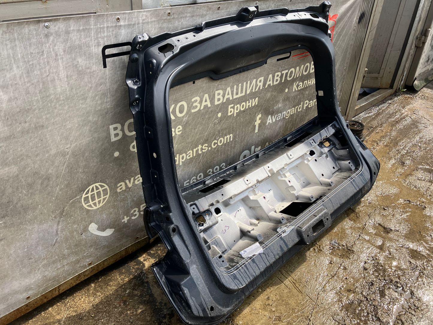 Багажна врата Range Rover Sport L461 2022-
