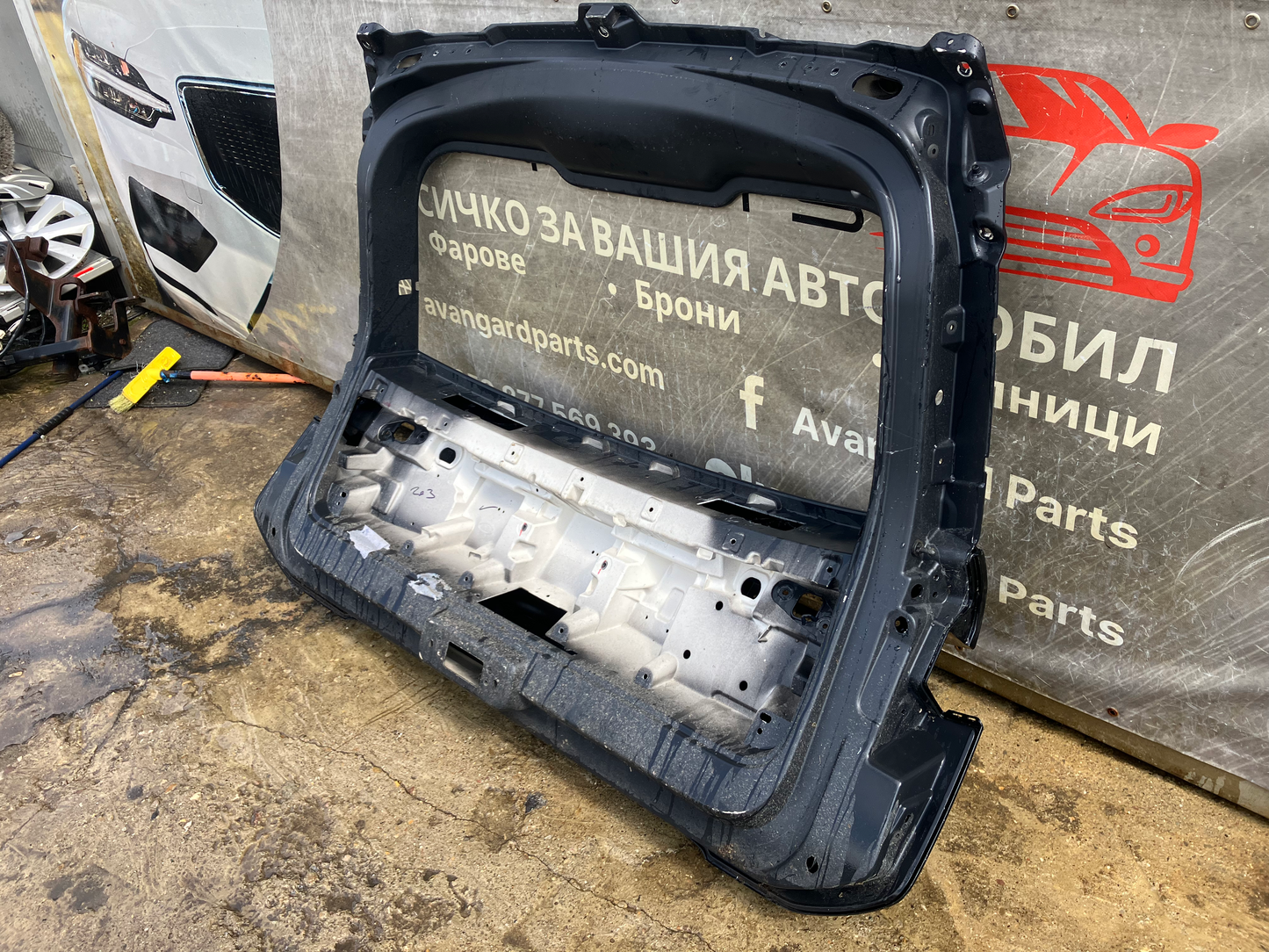 Багажна врата Range Rover Sport L461 2022-