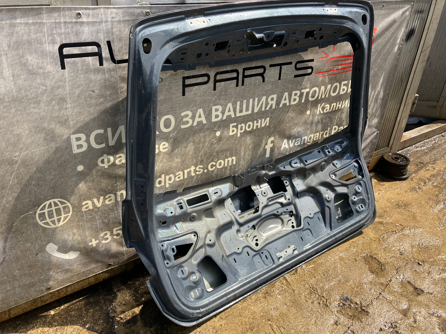 Капак,багажник Audi Q3 2022г