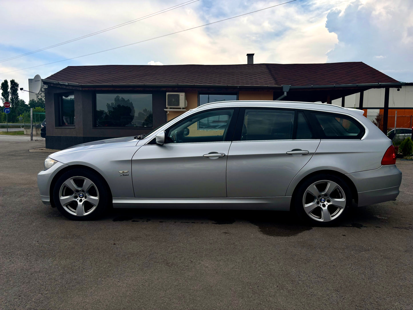 BMW 320