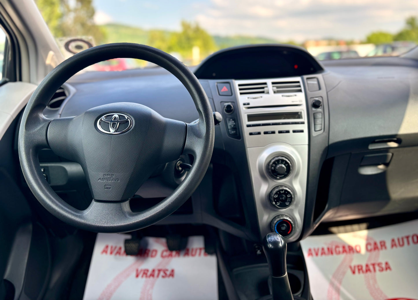 TOYOTA YARIS