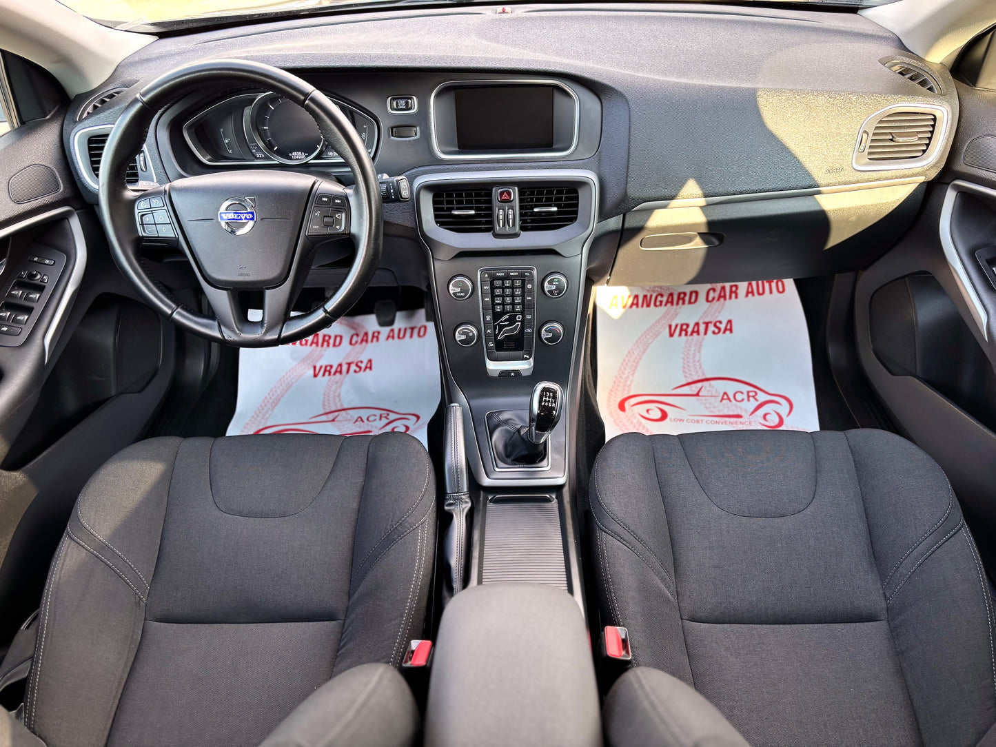 VOLVO V40