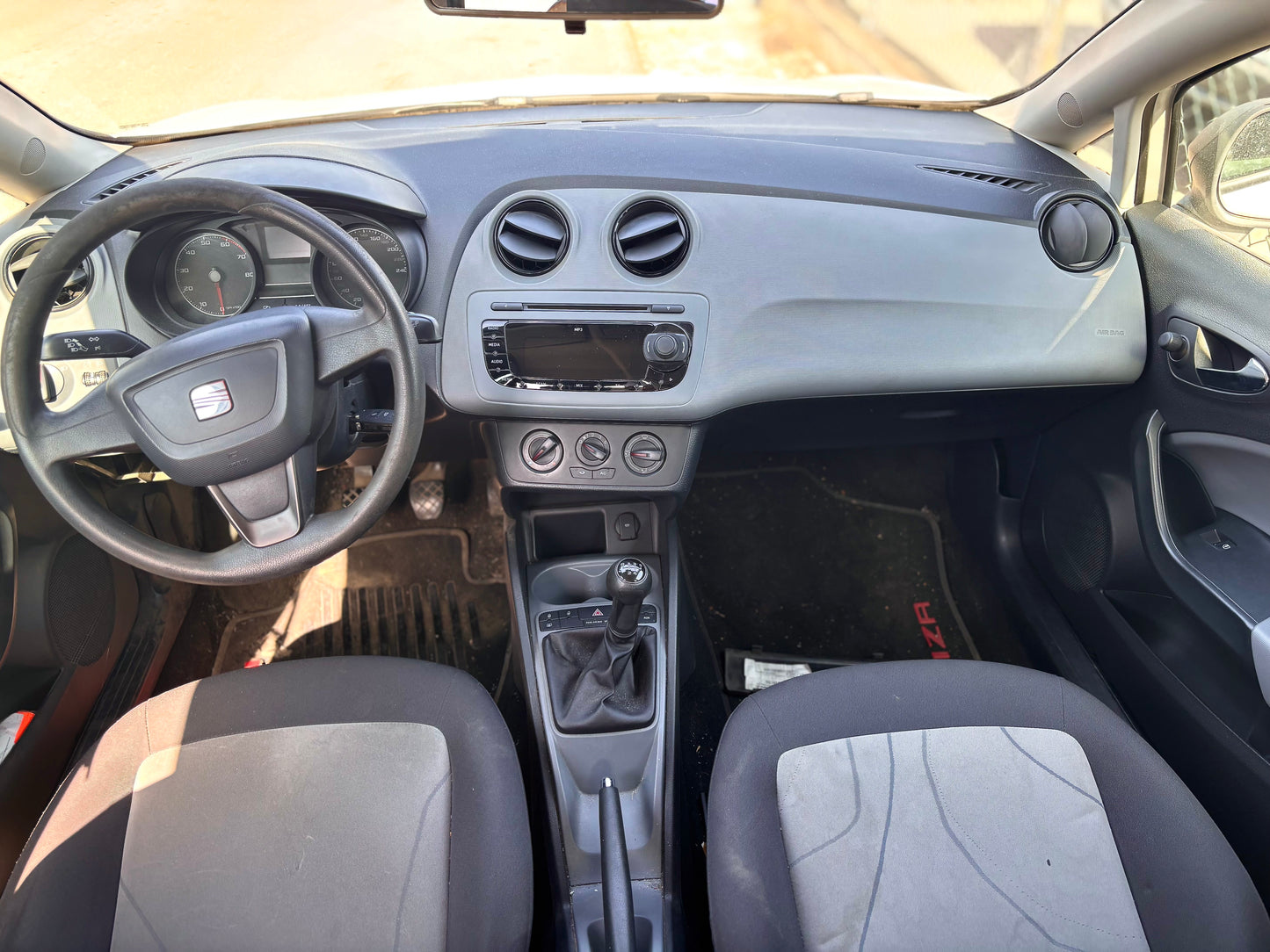 SEAT IBIZA