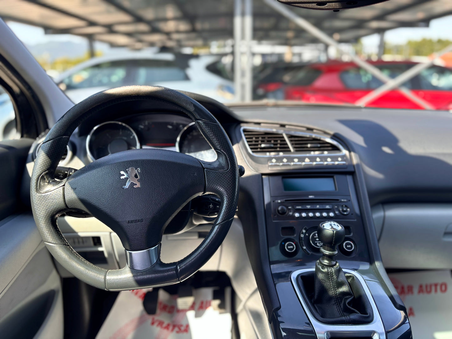 PEUGEOT 5008
