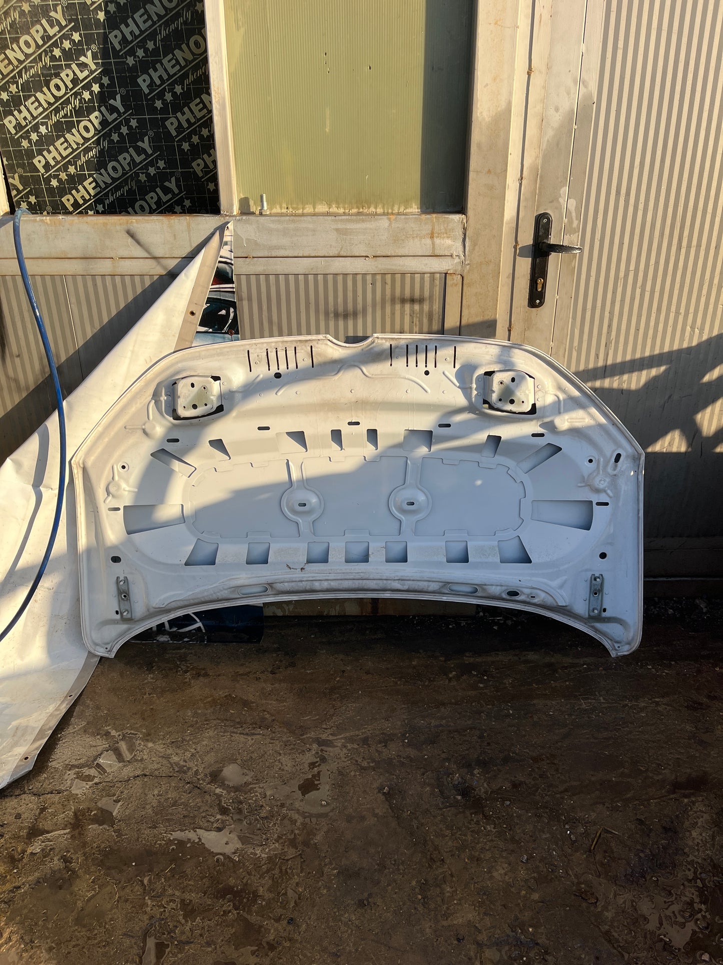 Преден капак Volkswagen Caddy 20-