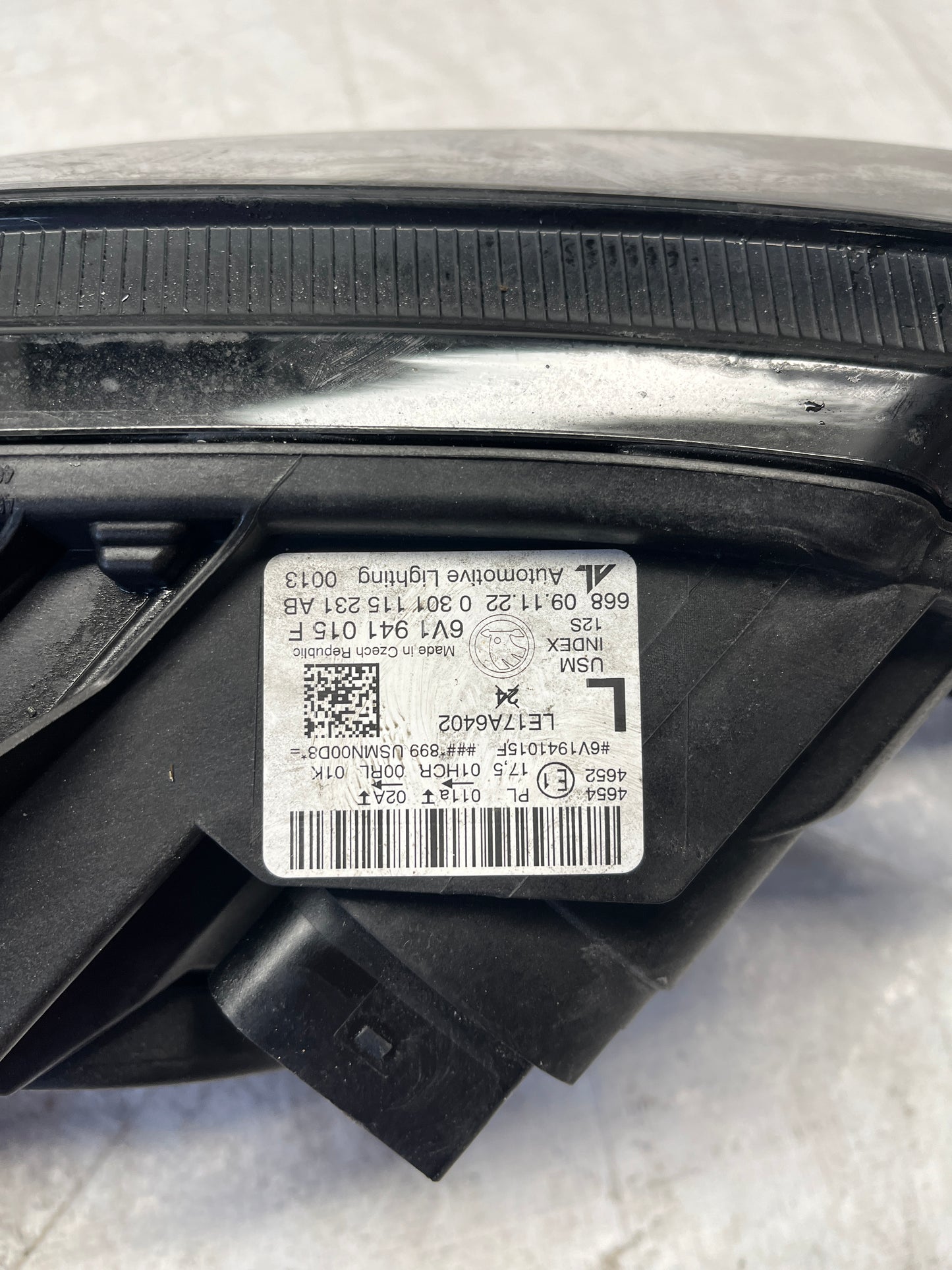 Фар Skoda Fabia 18-