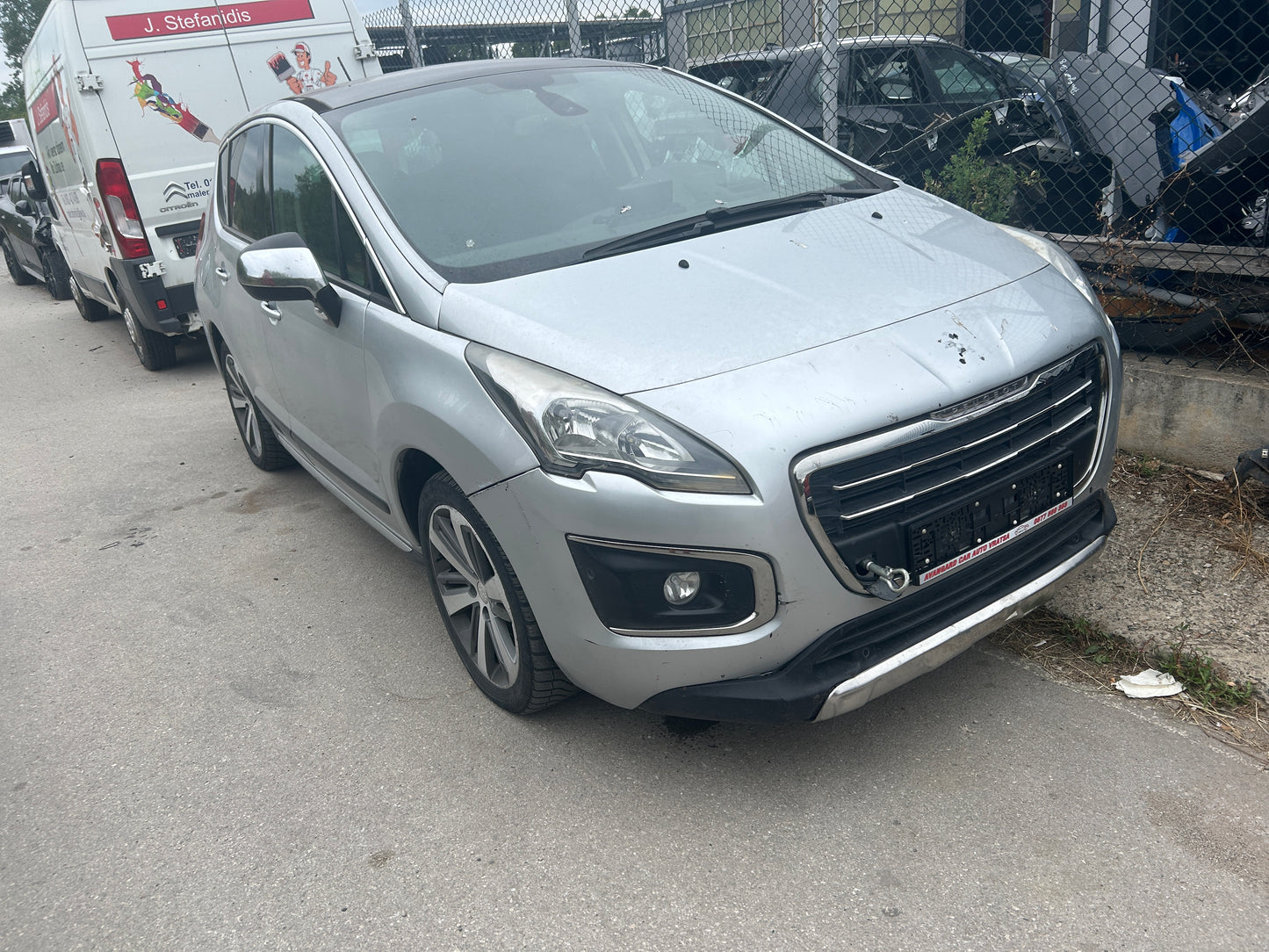 PEUGEOT 3008