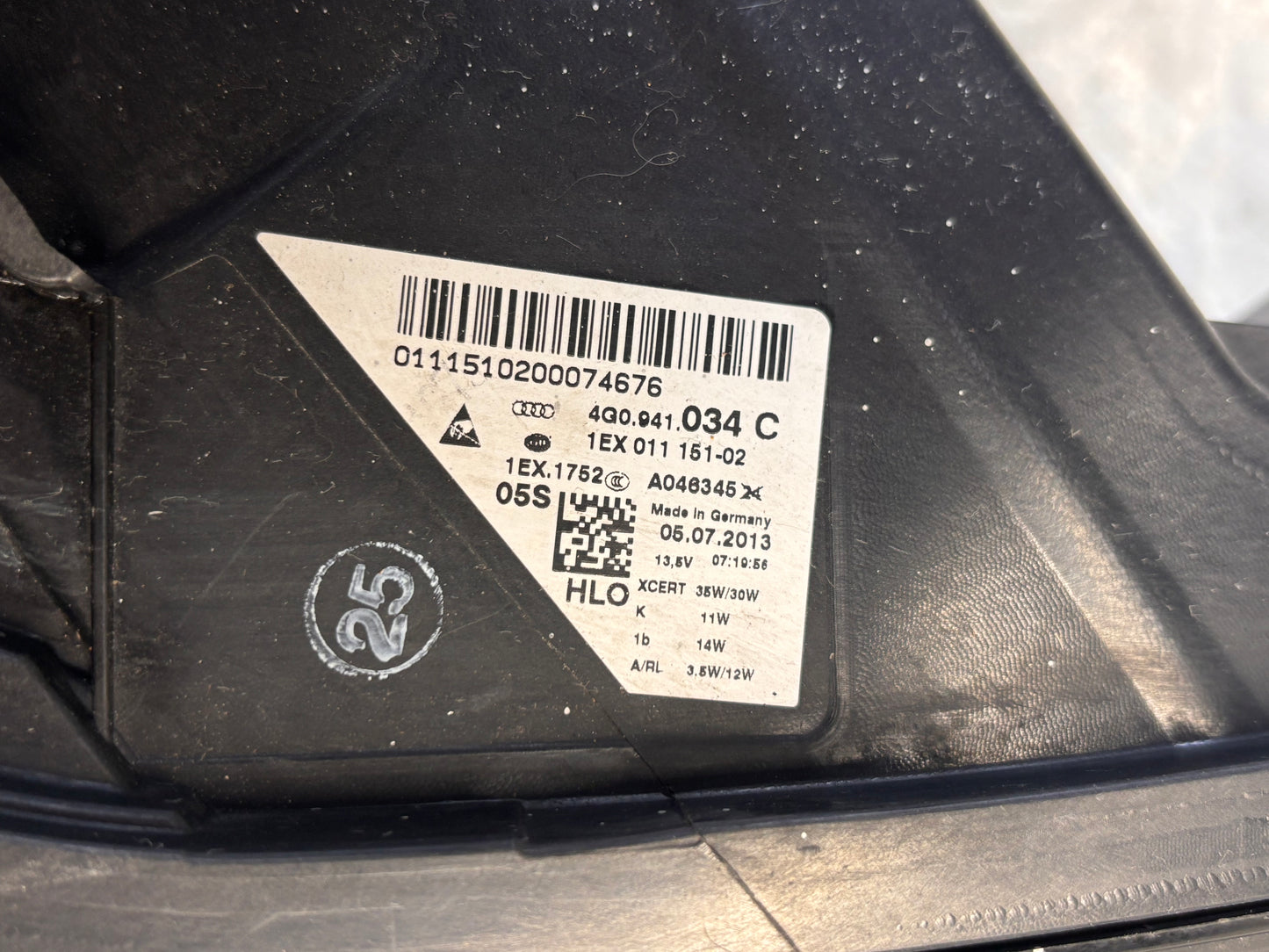 Audi A6 C7 Десен Фар