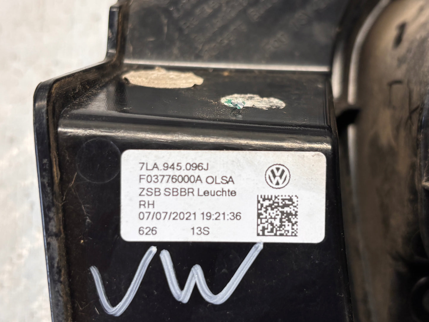 Volkswagen T6.1 стопове – ляв + десен • комплект