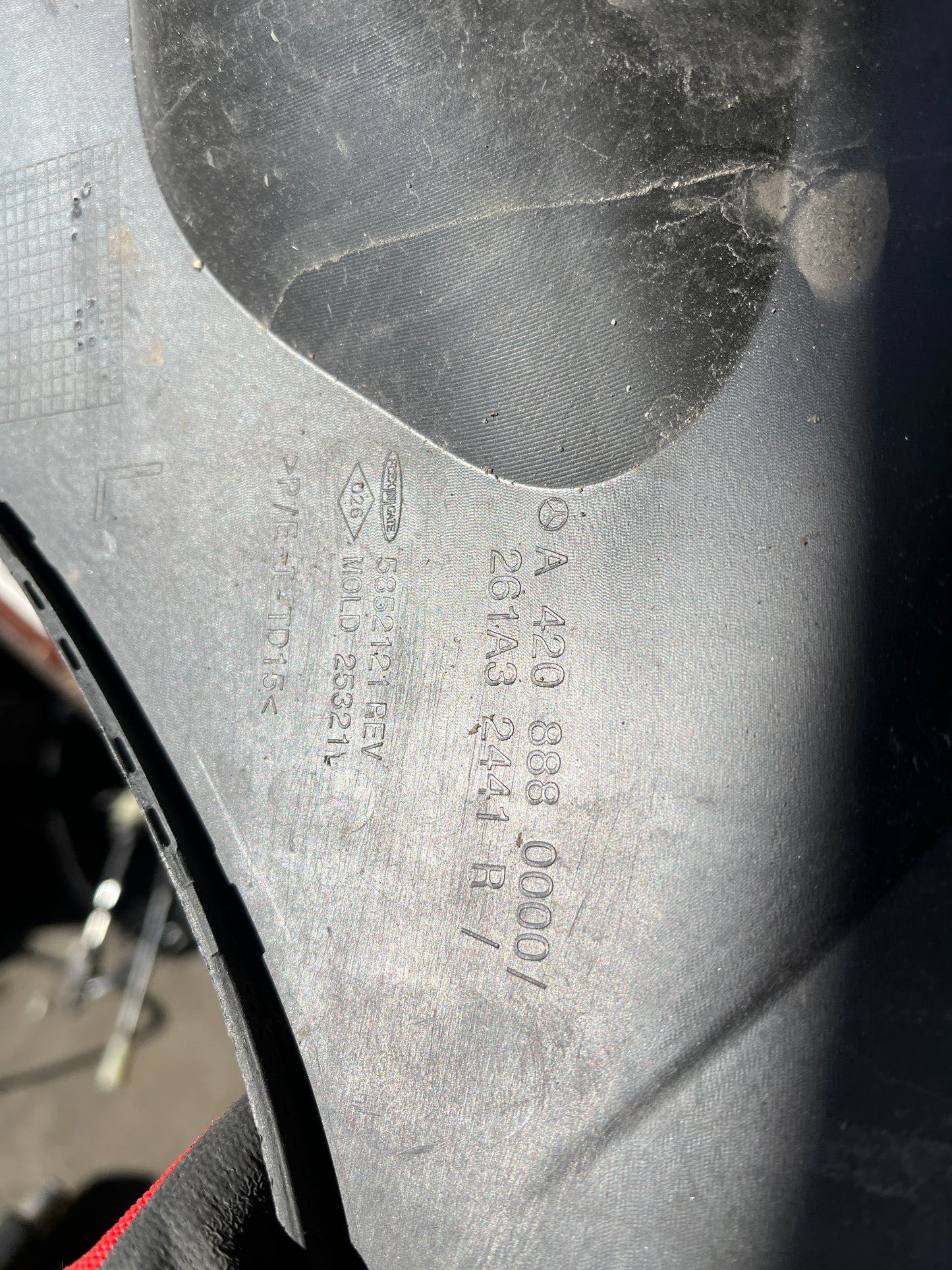 Mercedes Citan W420 решетка за халоген