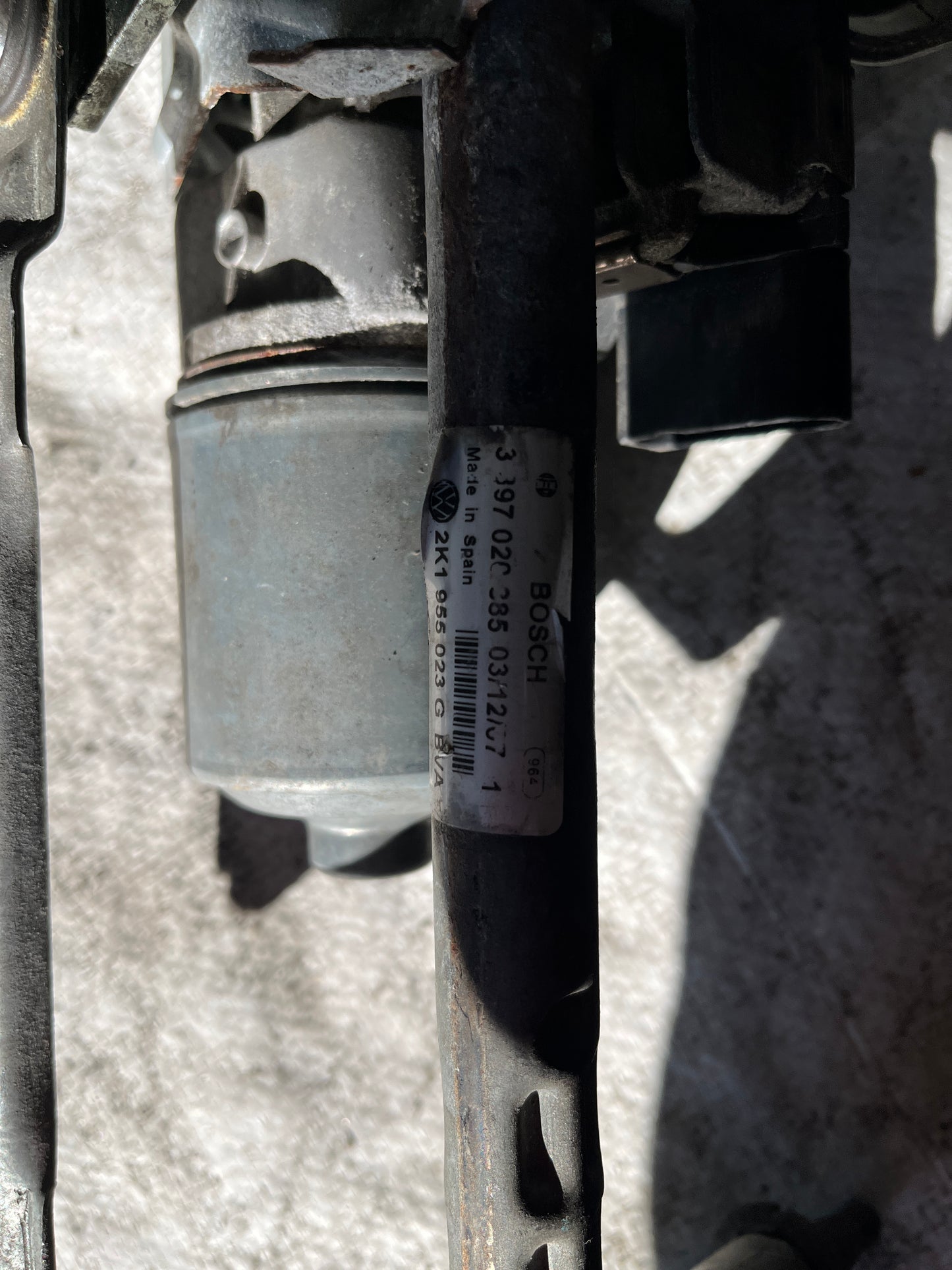 Моторче предни чистачки Volkswagen Golf 6 2008-