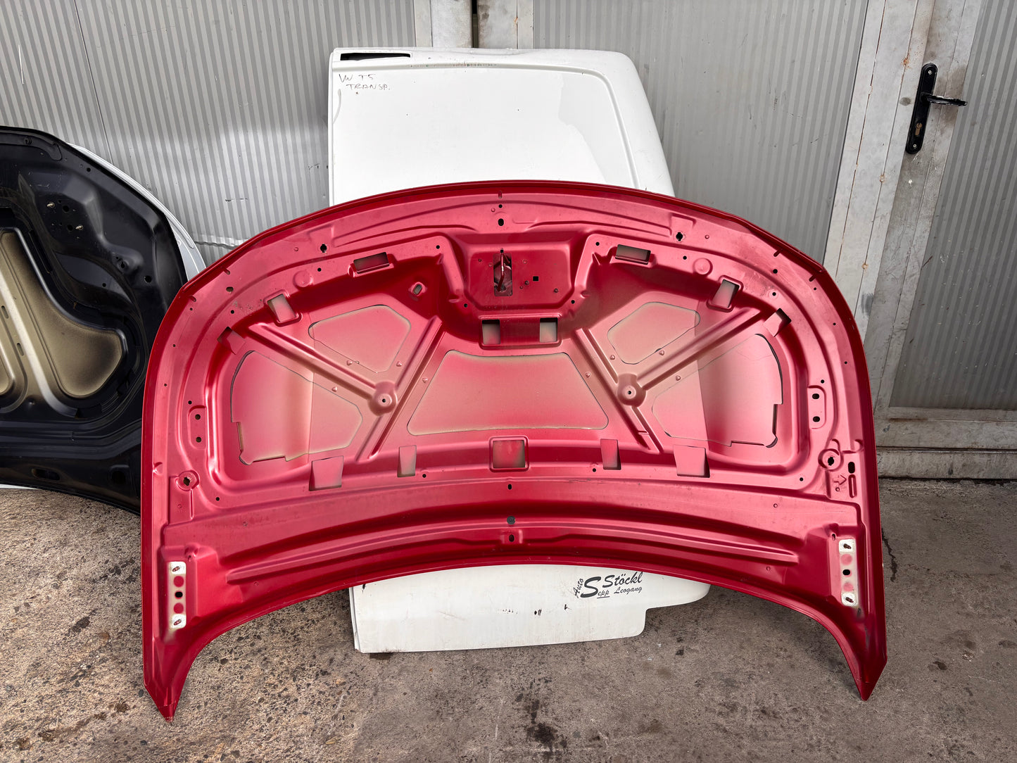 Преден капак • Peugeot 3008 • 2016–2020