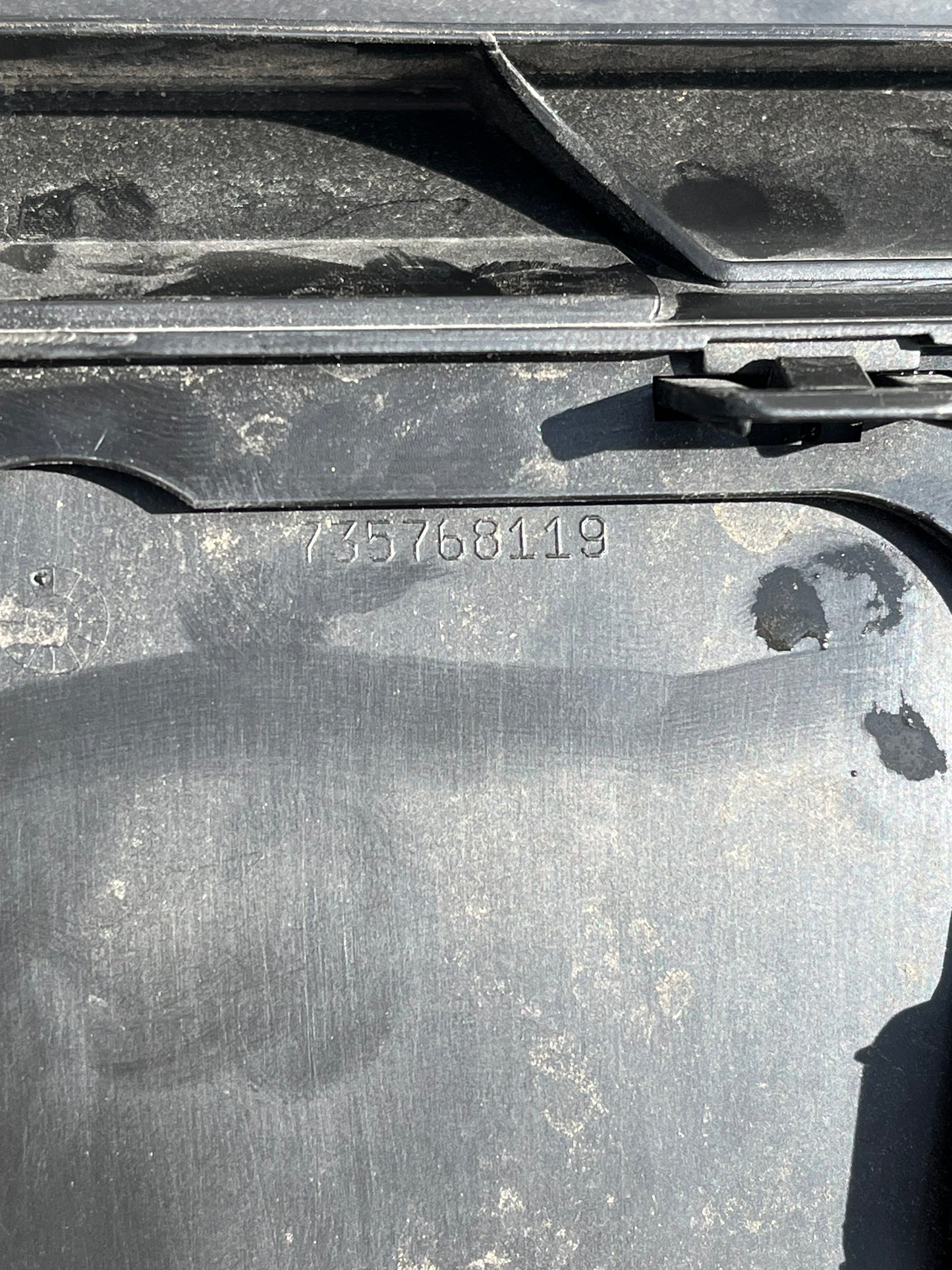 Решетка Jeep Avenger 22-
