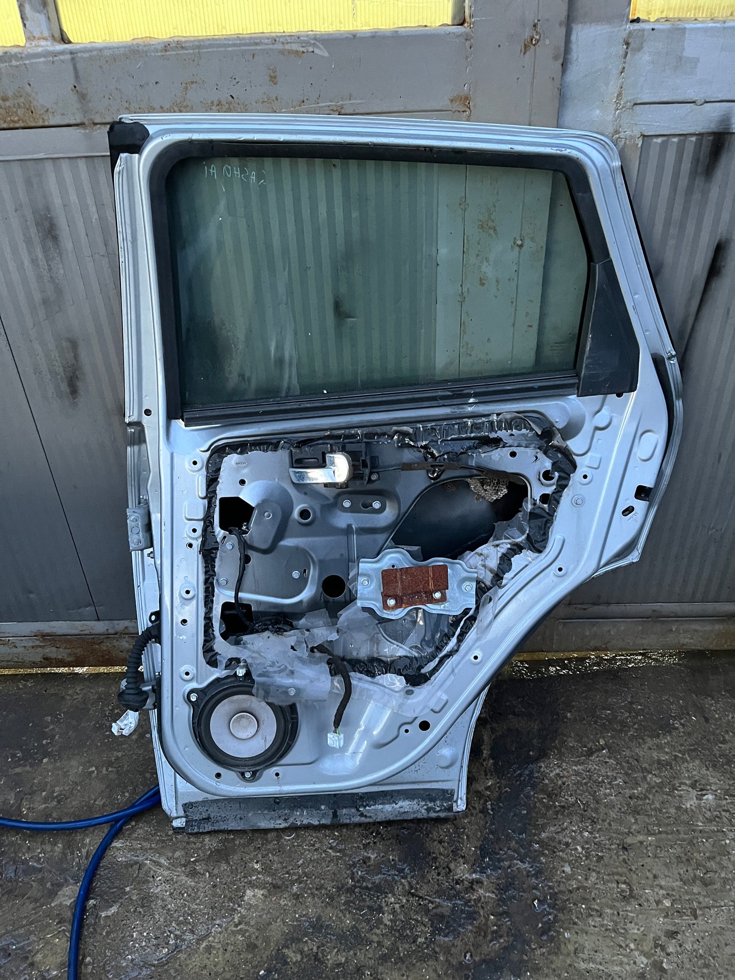 задна дясна врата • Nissan Qashqai J10 (2007–2013)