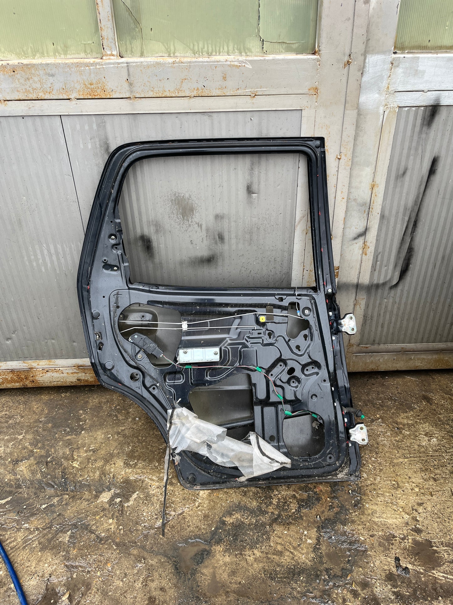 врата Suzuki Ignis 2003-2008