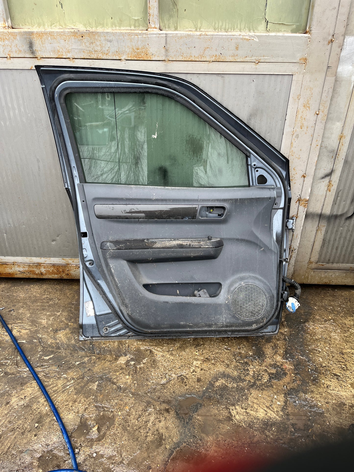 Врата предна • Suzuki Swift • 2010 г