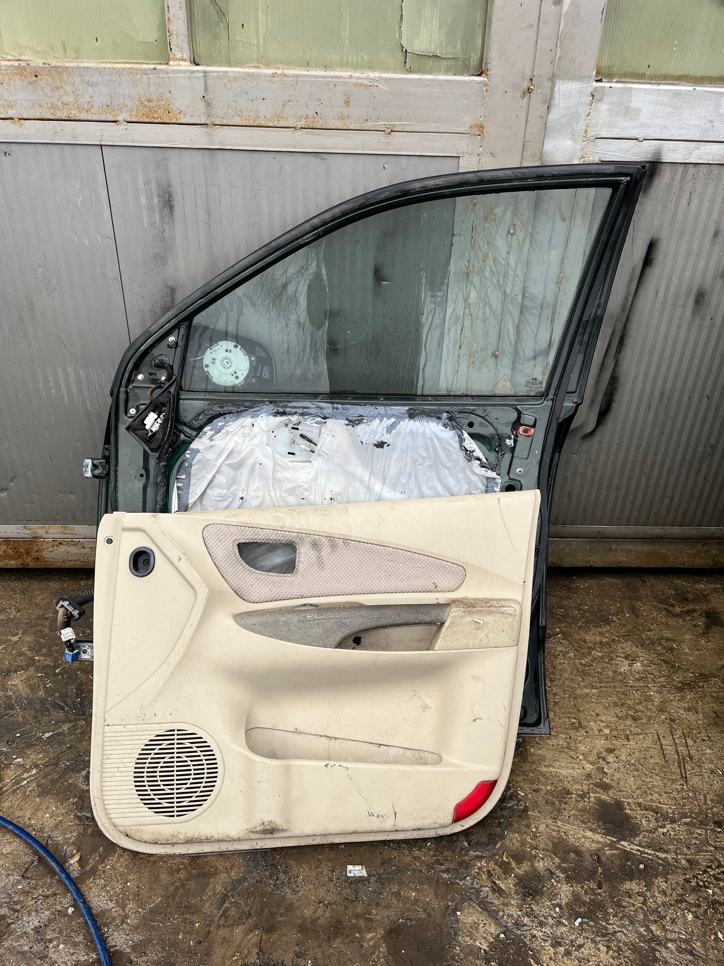 Врата Hyundai Tucson 2006г.