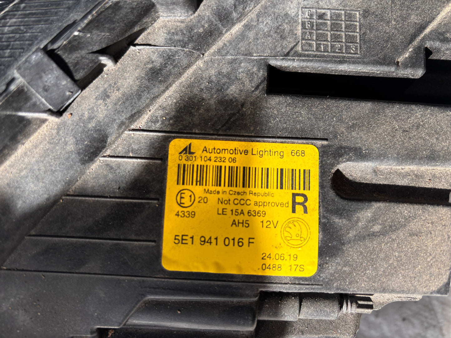 Десен Фар • Škoda Octavia III (2013–2020)