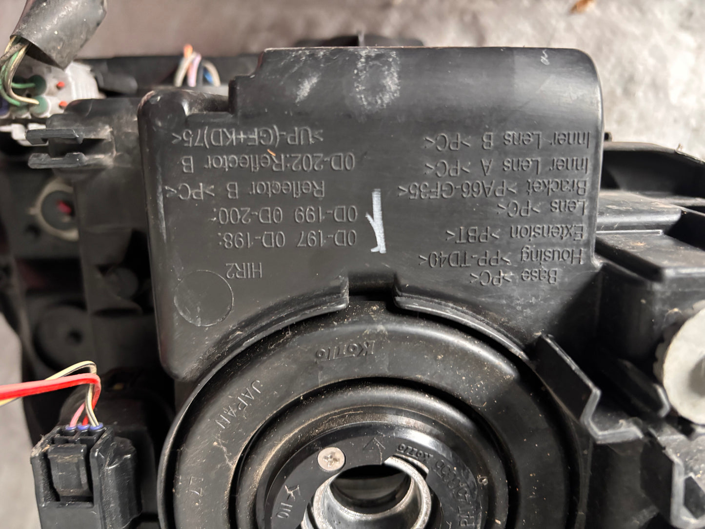 Комплект предни фарове • Toyota Yaris III (2014–2017)