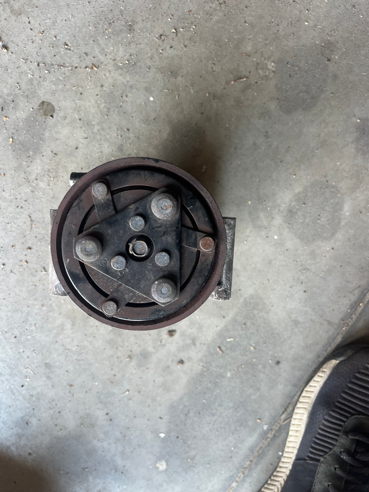 Компресор на климатика Suzuki Swift Mk6 1.3
