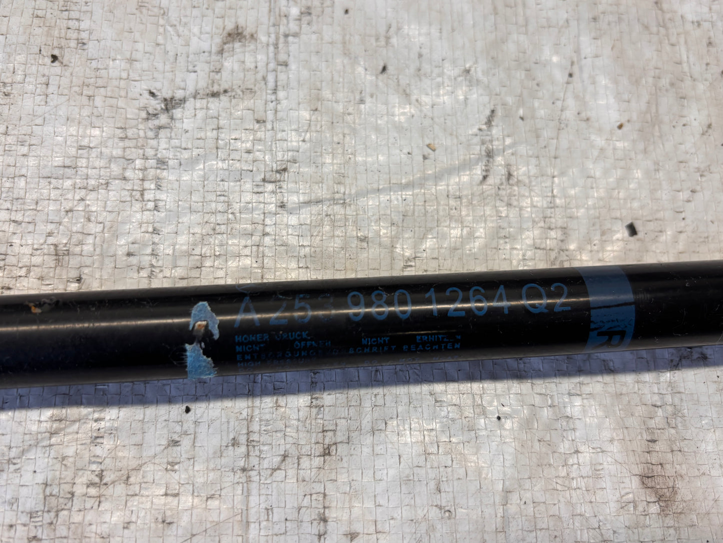 Газов амортисьор за багажник • Mercedes-Benz GLC