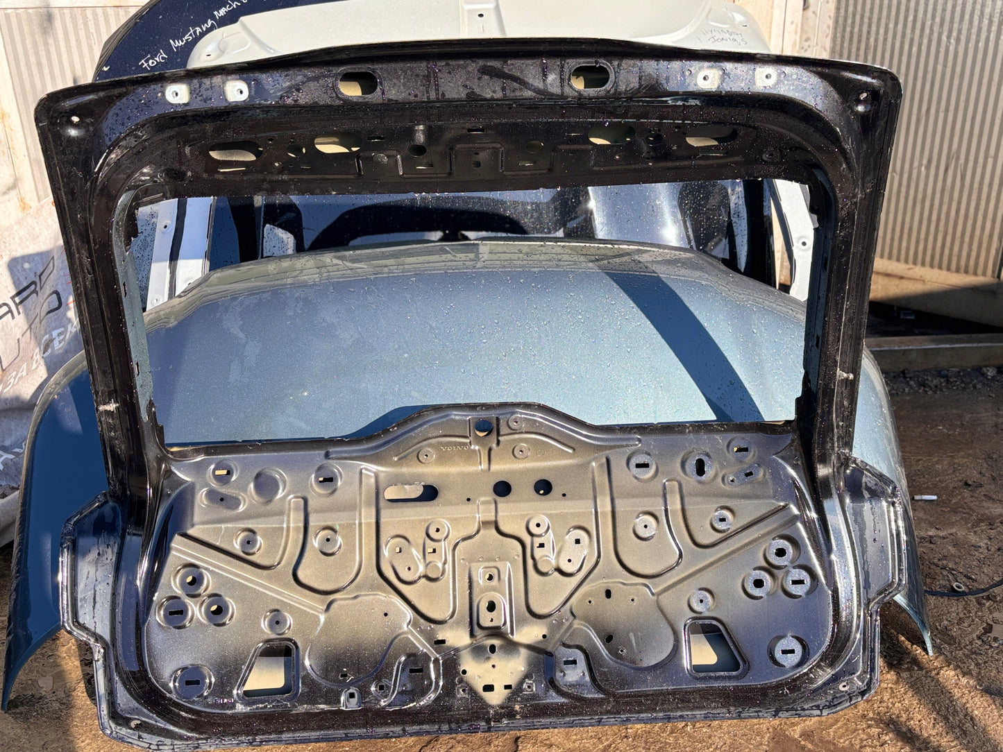 Багажник • Volvo XC90 (2015–2022)